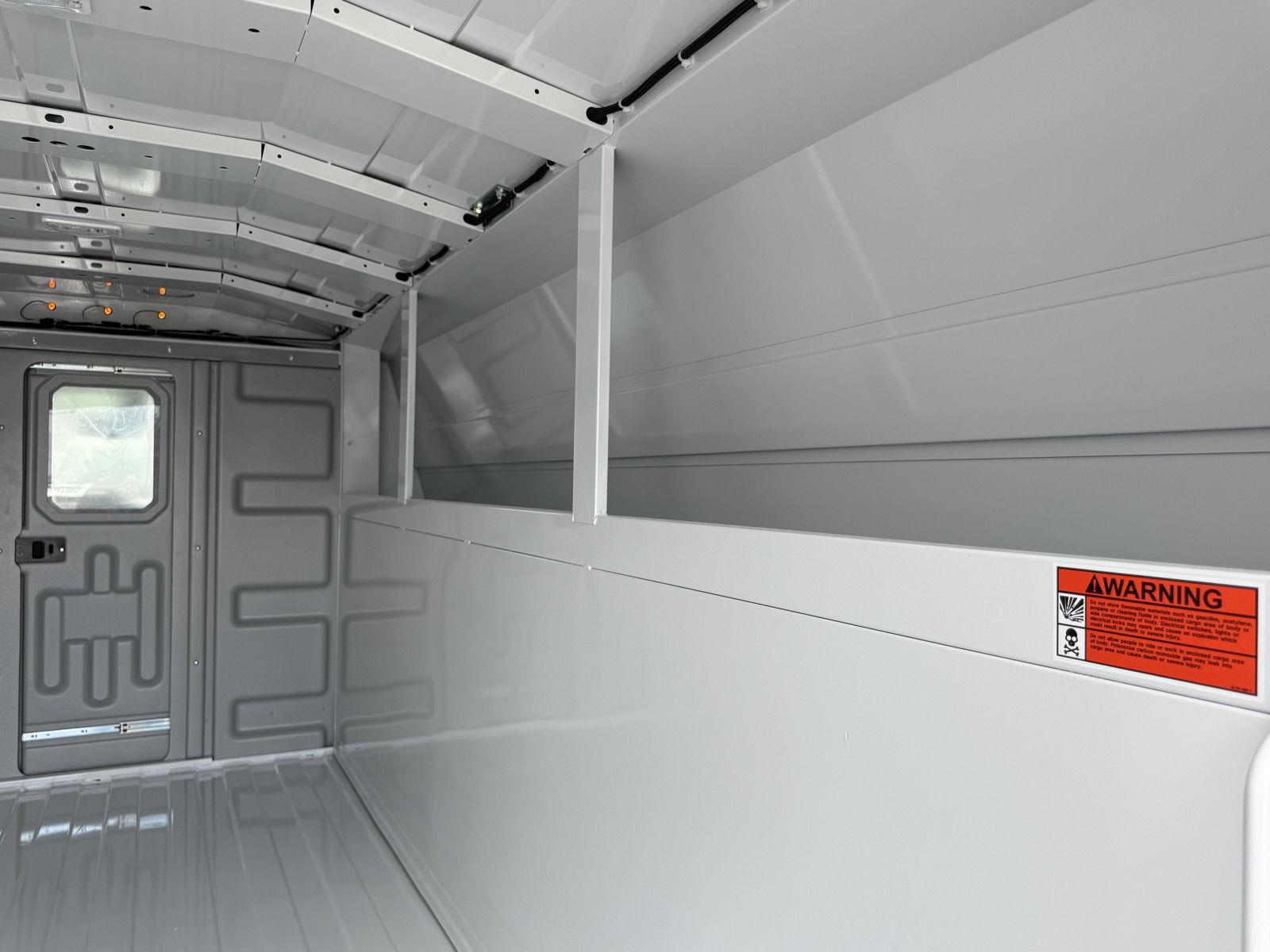 New 2027 Oxford White Ford KUV Low Roof image 26