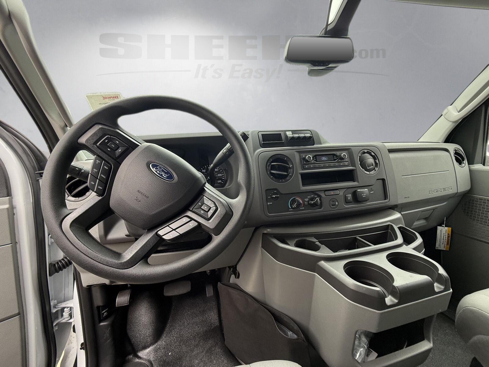 New 2027 Oxford White Ford  image 3