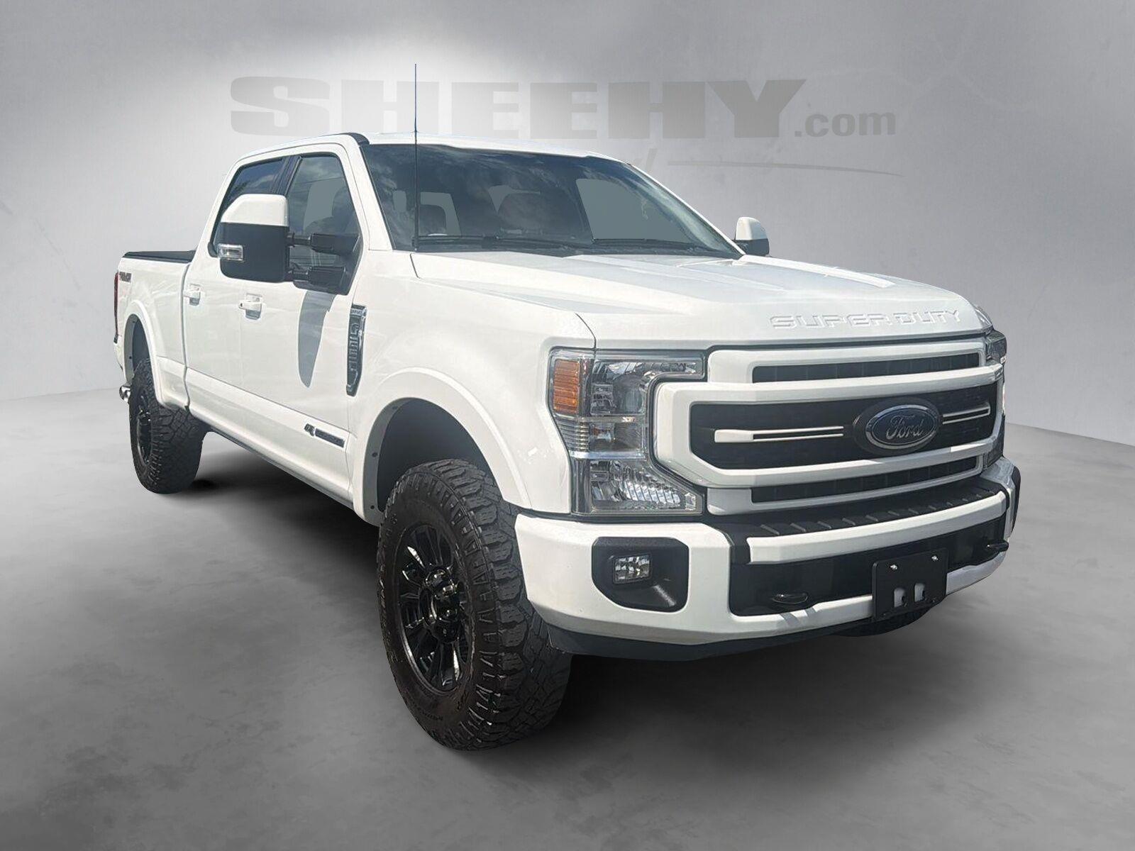 Used 2022  Ford LARIAT image 2