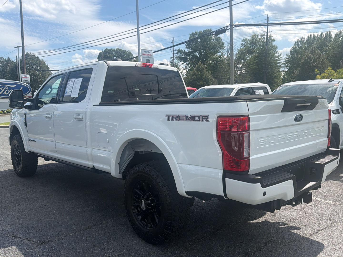 Used 2022  Ford LARIAT image 8