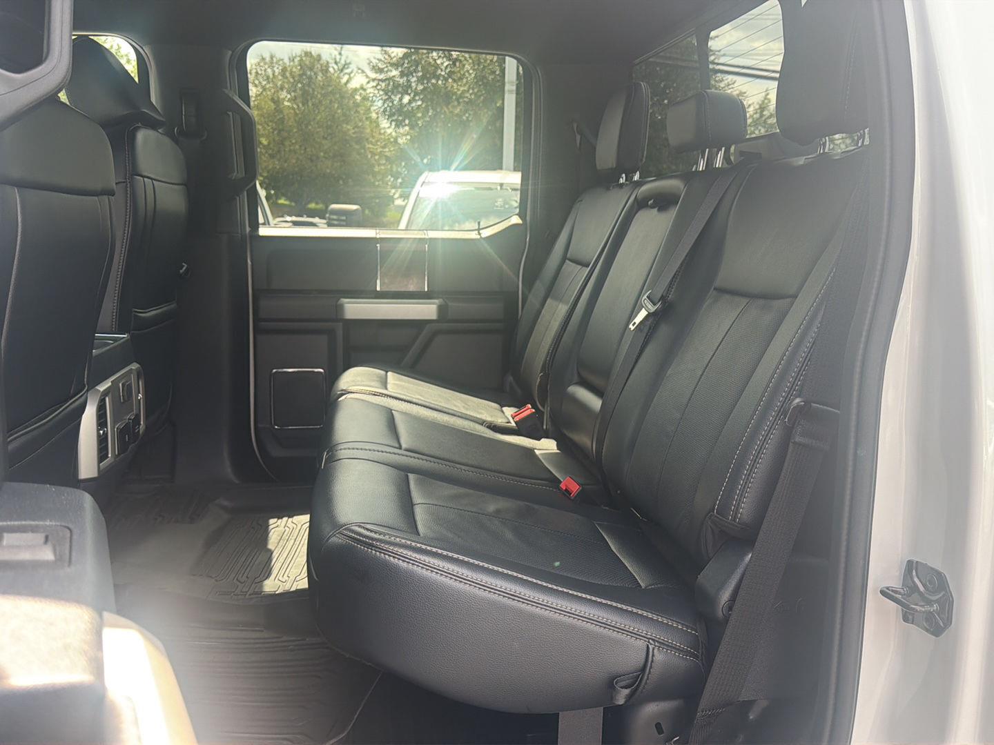 Used 2022  Ford LARIAT image 14