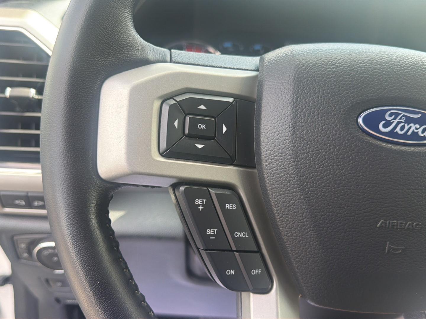 Used 2022  Ford LARIAT image 22