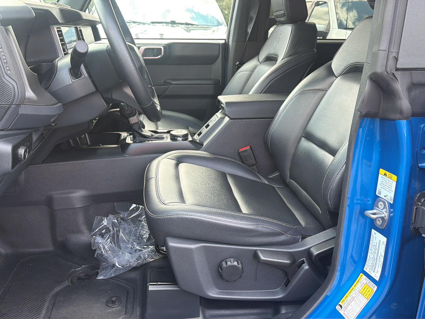 Used 2025 Velocity Blue Ford Badlands image 9