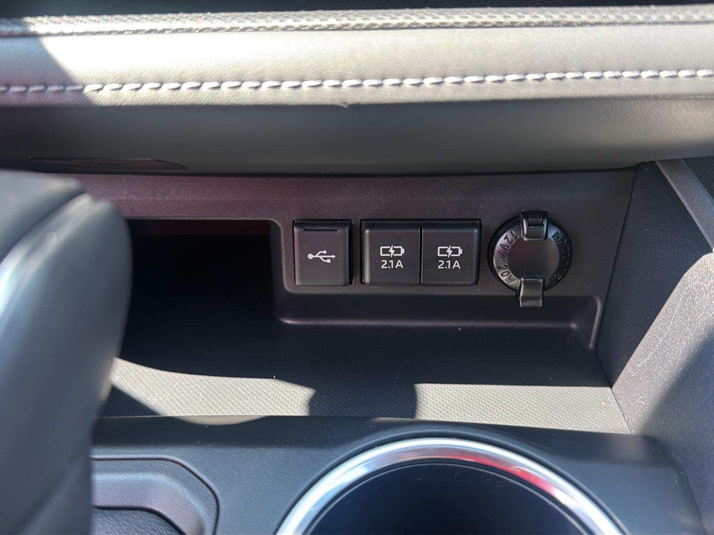 Used 2021 Midnight Black Metallic Toyota XLE image 21