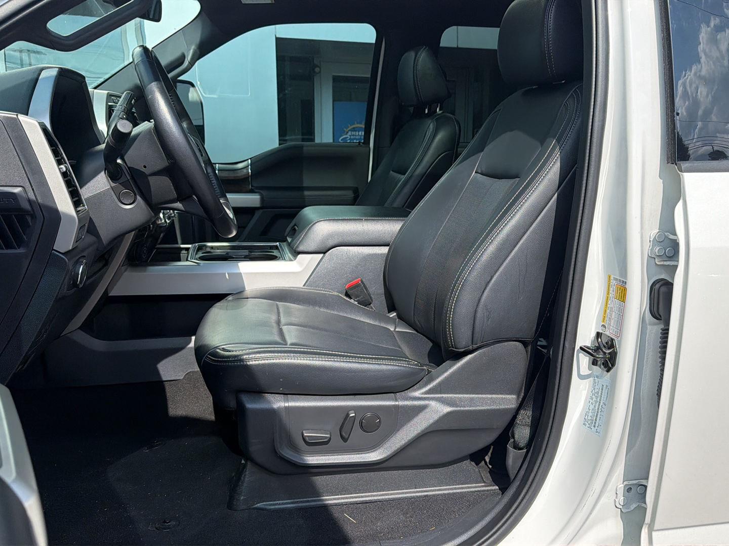 Used 2022 Star White Ford LARIAT image 8