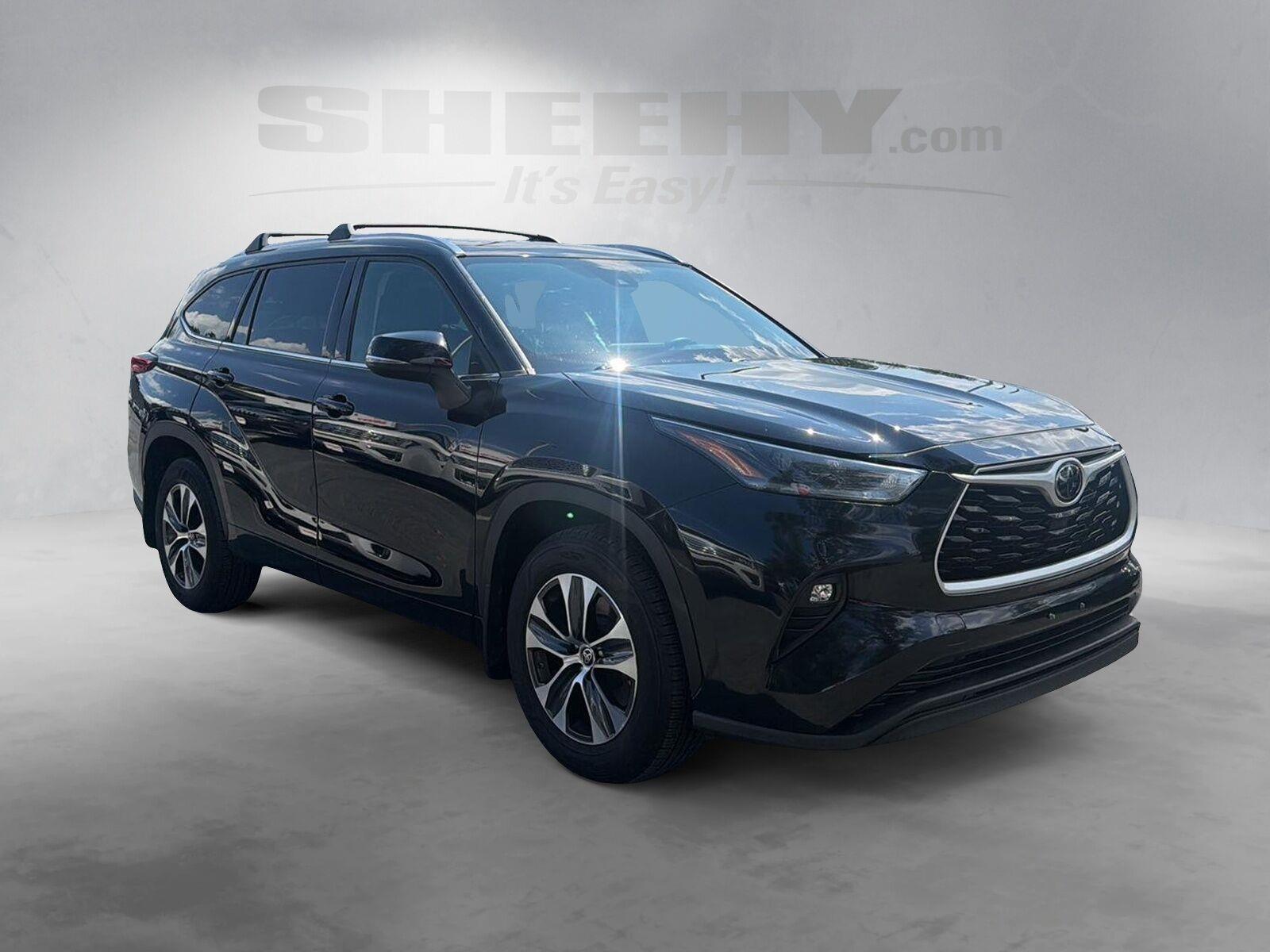 Used 2021 Midnight Black Metallic Toyota XLE image 2