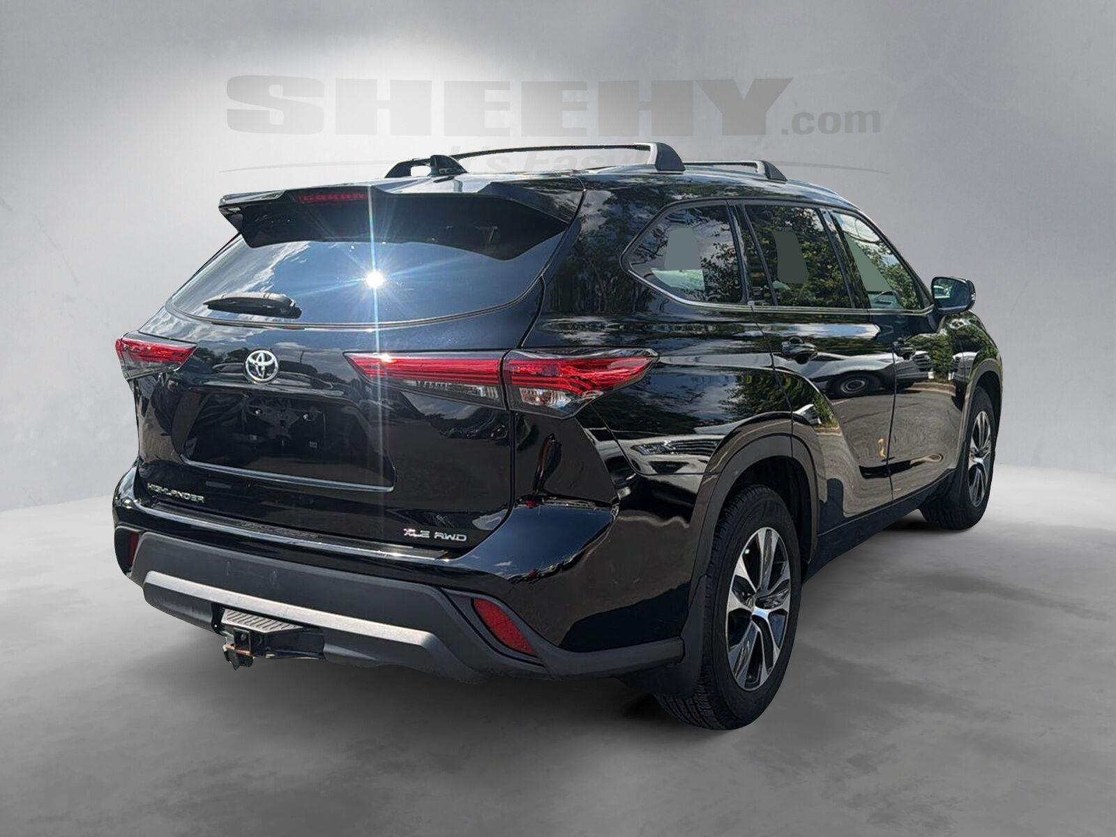 Used 2021 Midnight Black Metallic Toyota XLE image 13