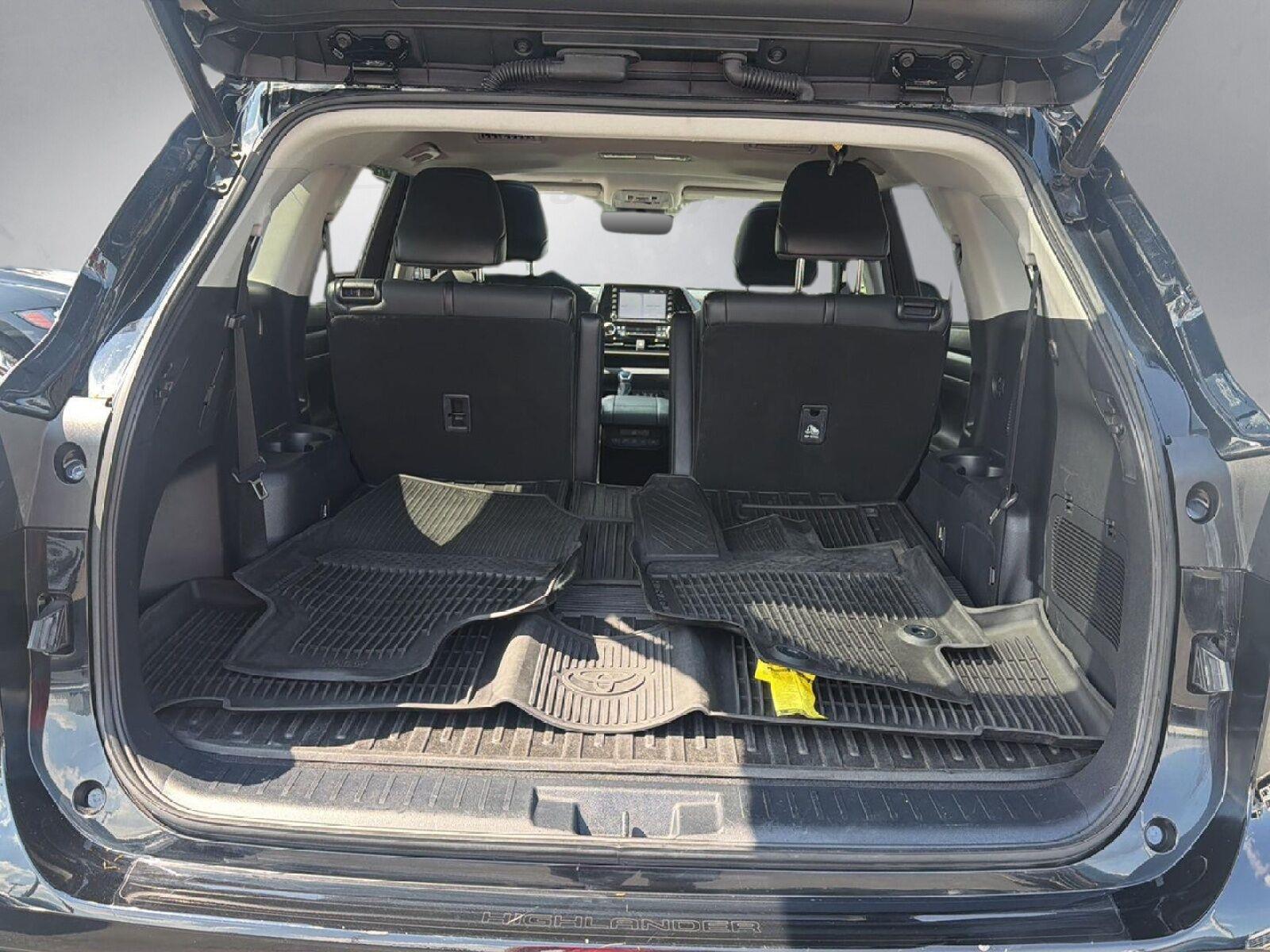 Used 2021 Midnight Black Metallic Toyota XLE image 25