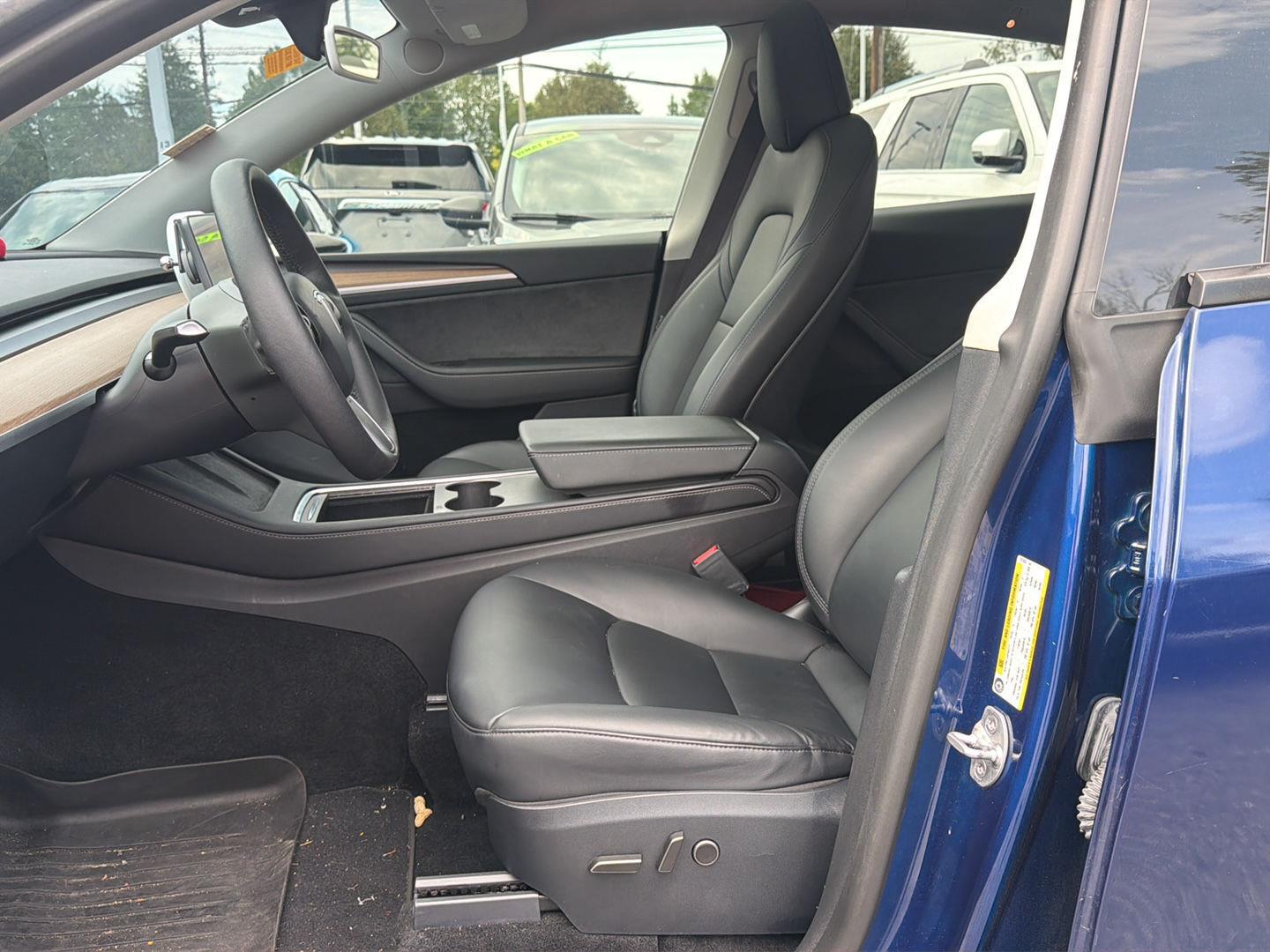 Used 2024  Tesla Long Range image 8