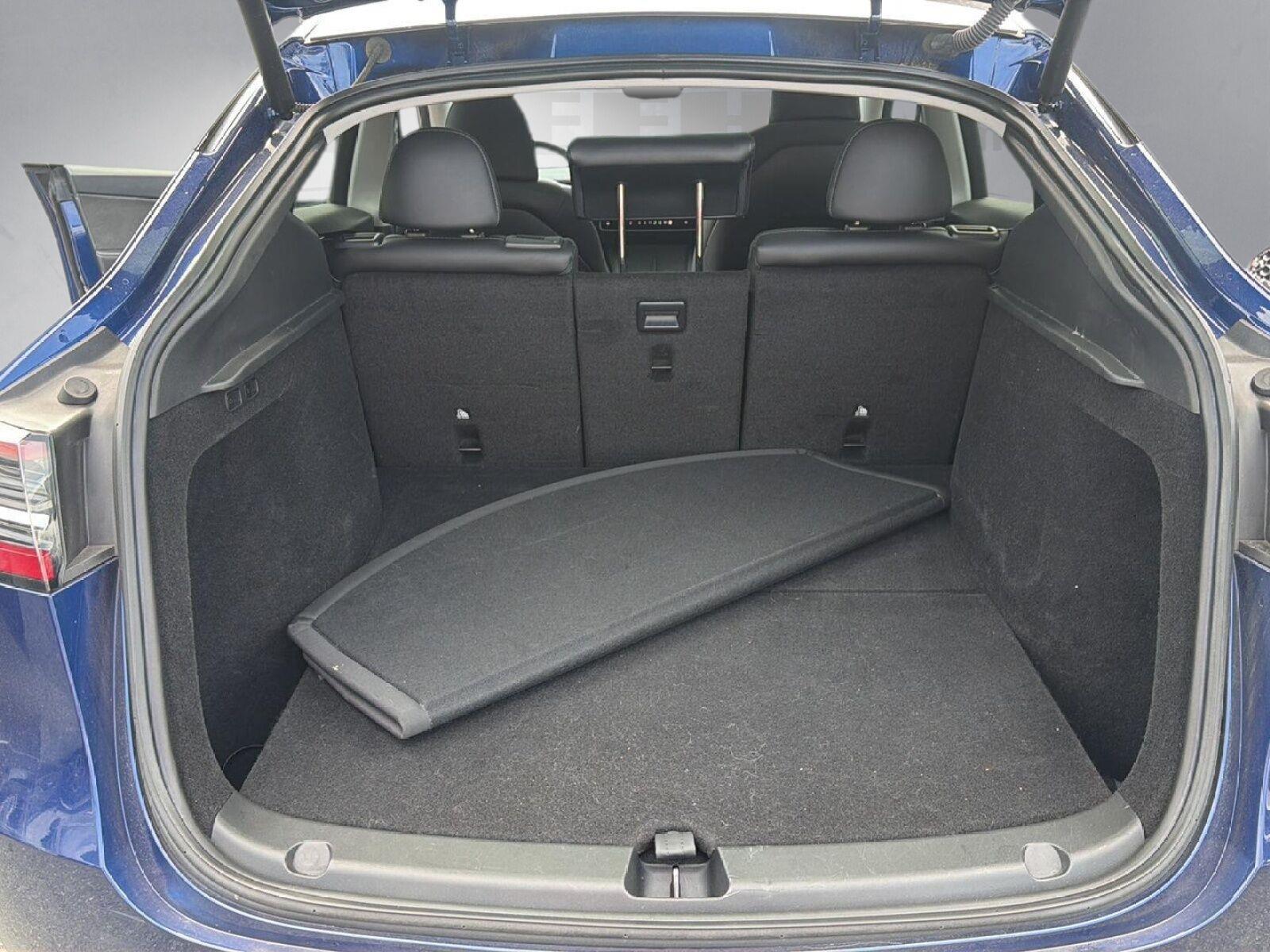 Used 2024  Tesla Long Range image 19