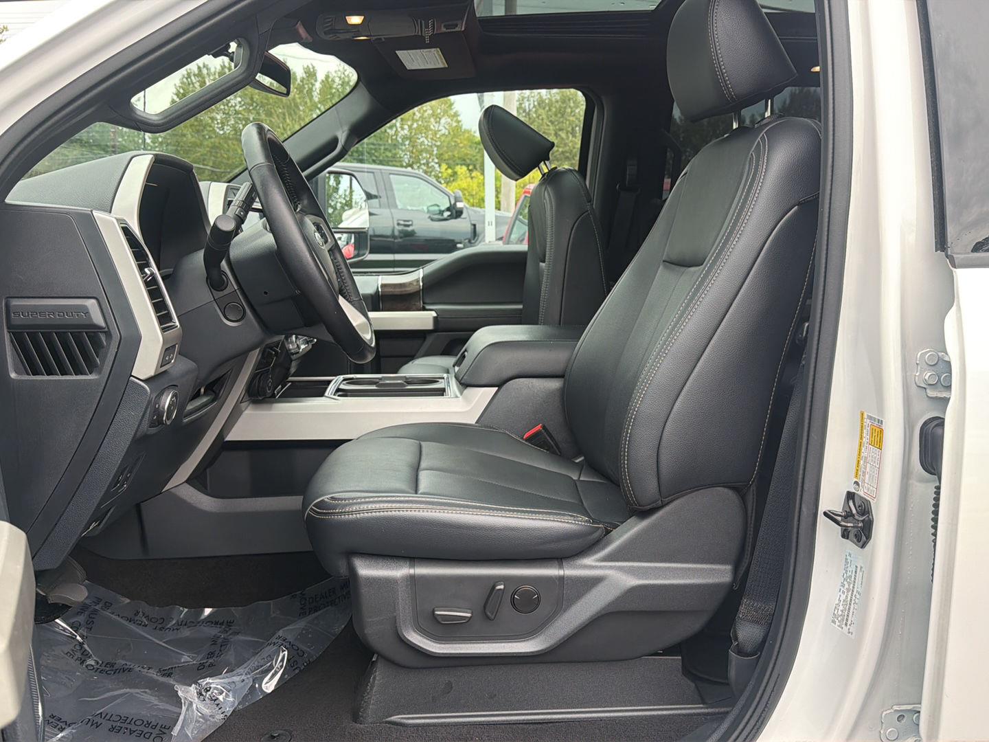 Used 2022 Star White Ford LARIAT image 9