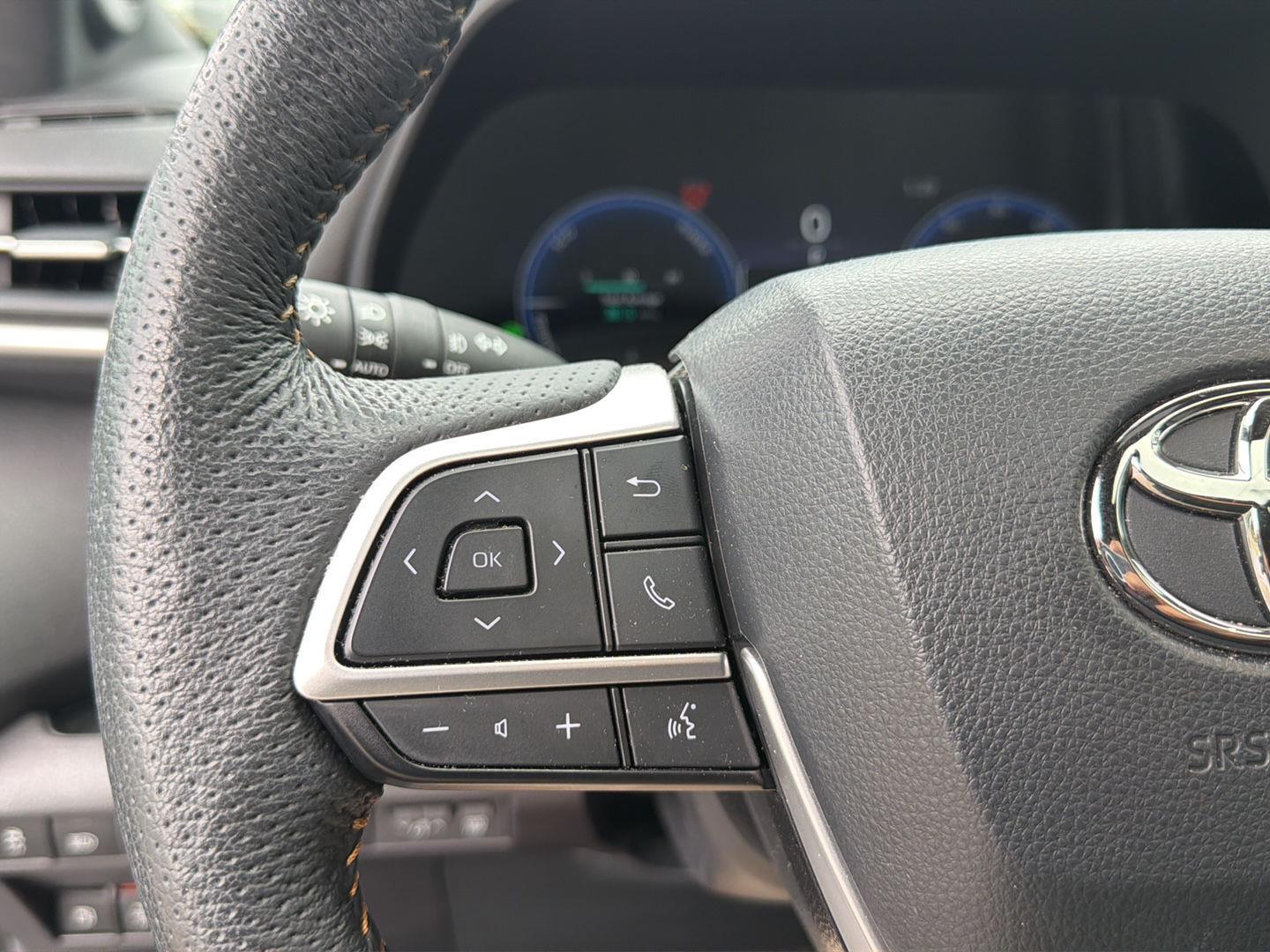 Used 2025 Cement Toyota Woodland Edition image 22