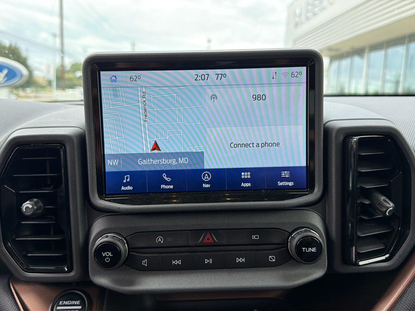 Used 2022 Oxford White Ford Badlands image 18
