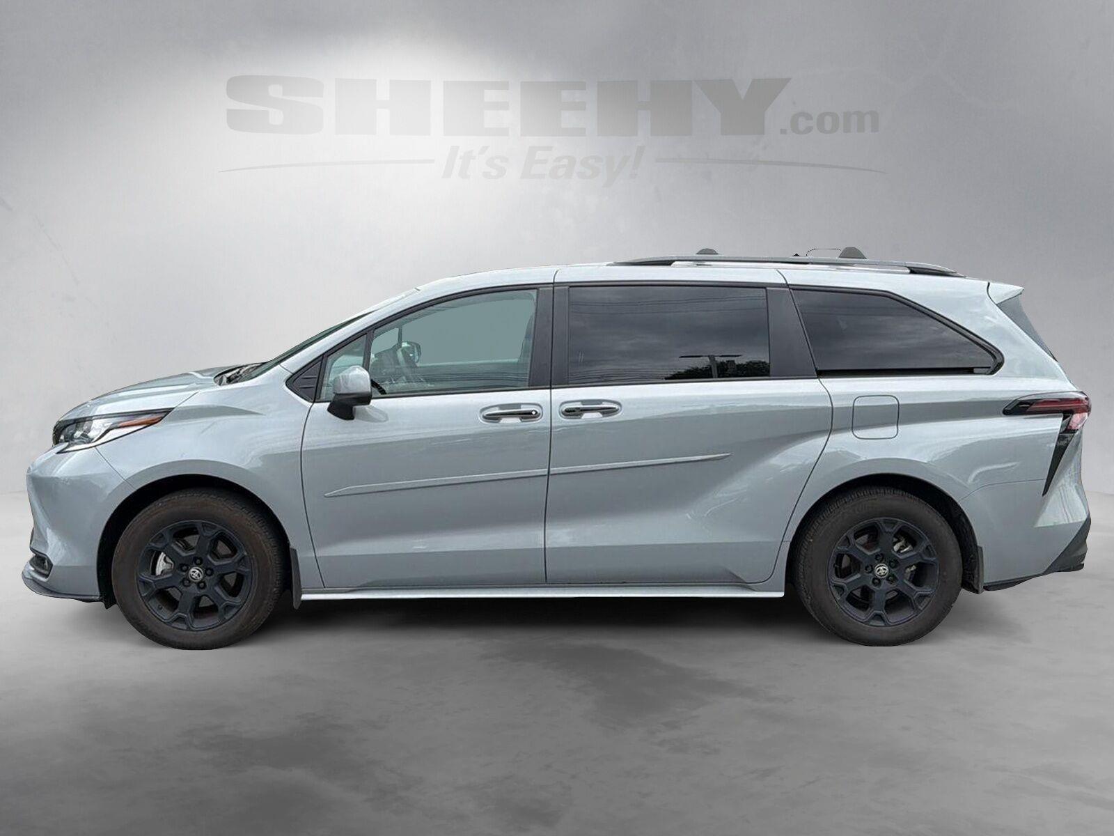 Used 2025 Cement Toyota Woodland Edition image 16