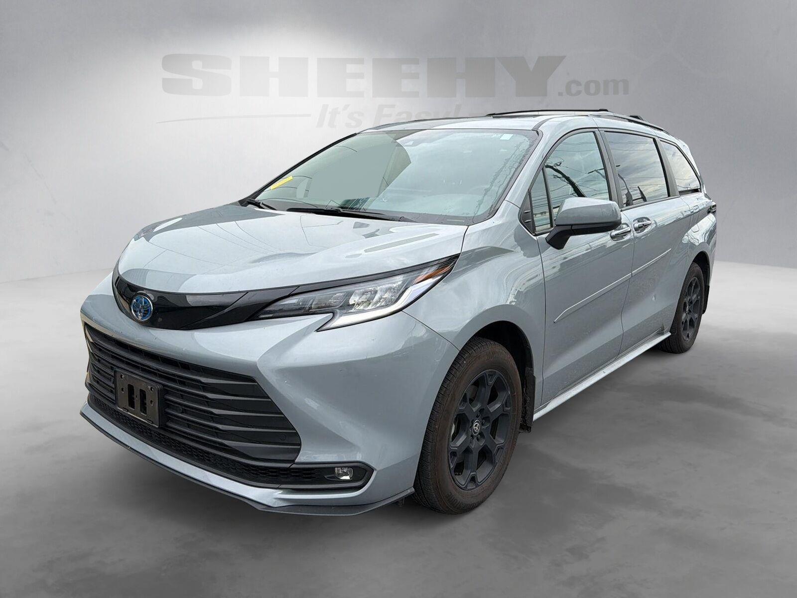 Used 2025 Cement Toyota Woodland Edition image 17