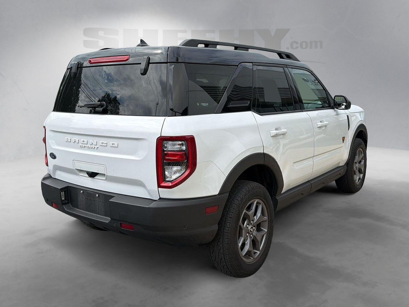 Used 2022 Oxford White Ford Badlands image 11