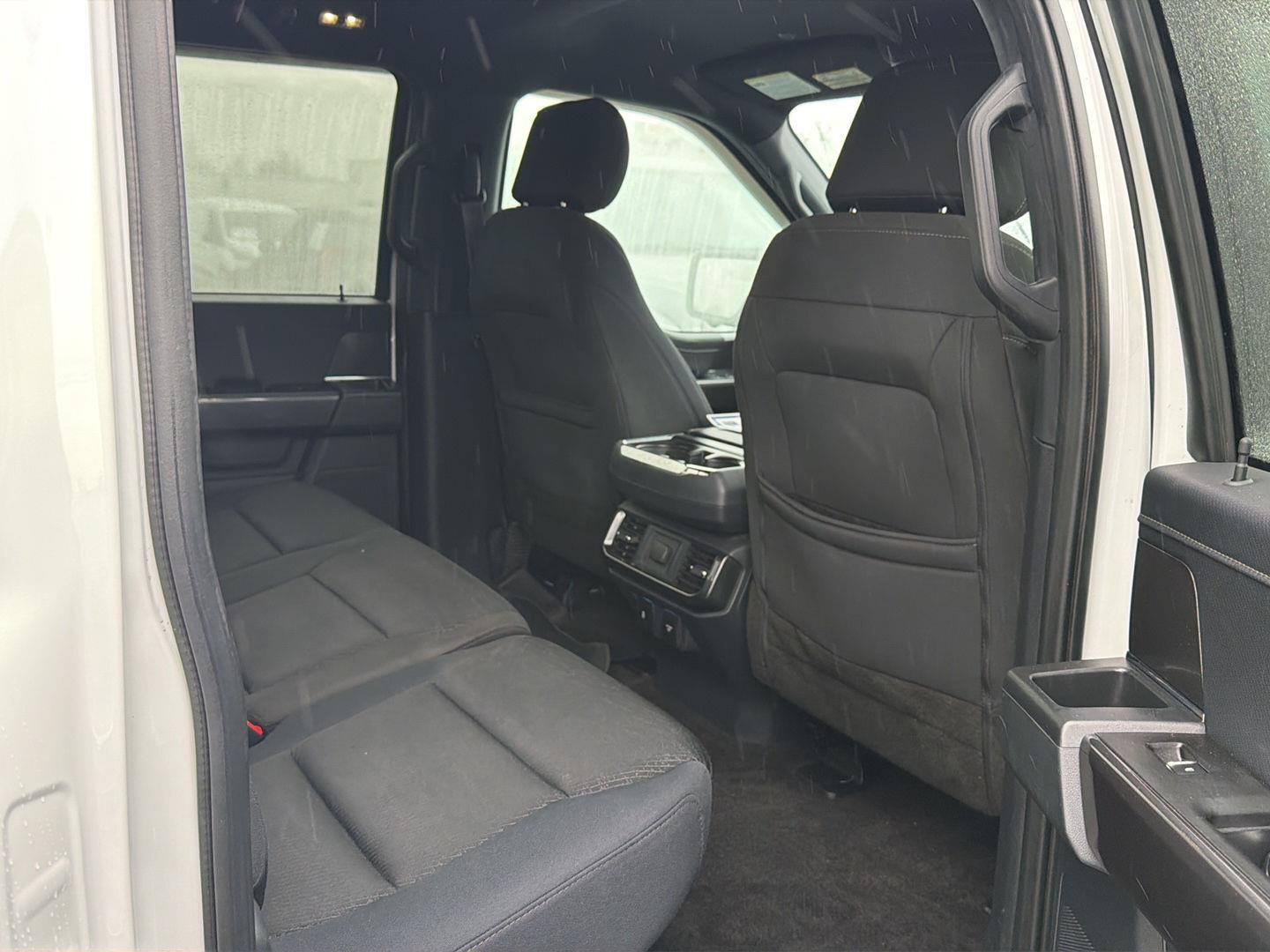 Used 2021 Oxford White Ford XLT image 17