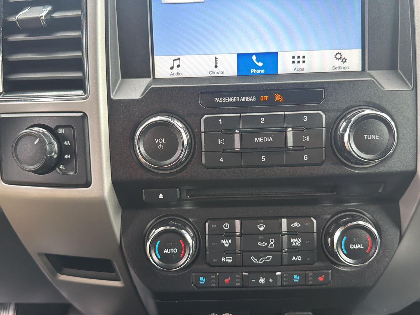 Used 2018 Shadow Black Ford LARIAT image 19