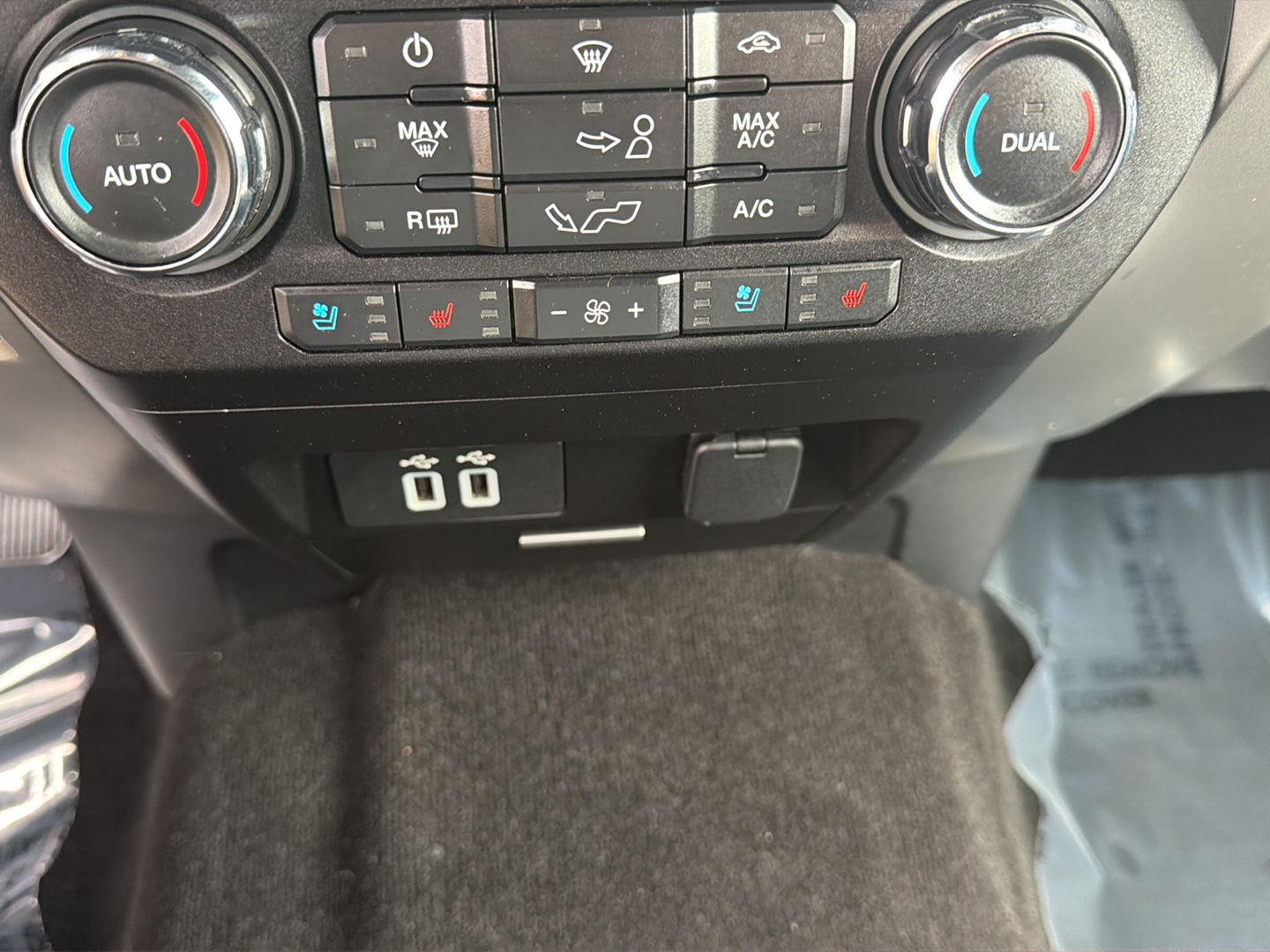 Used 2018 Shadow Black Ford LARIAT image 20