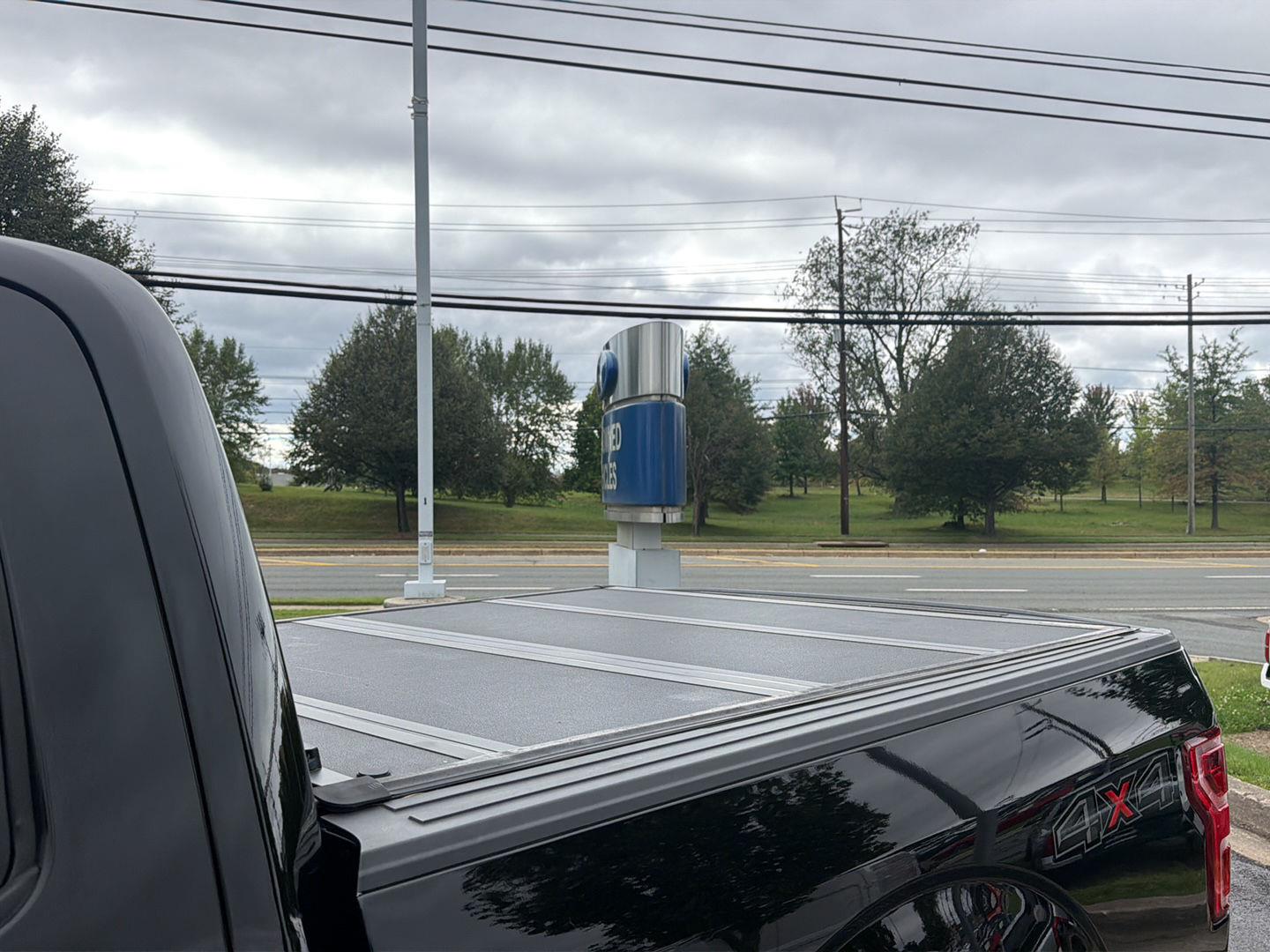 Used 2018 Shadow Black Ford LARIAT image 22