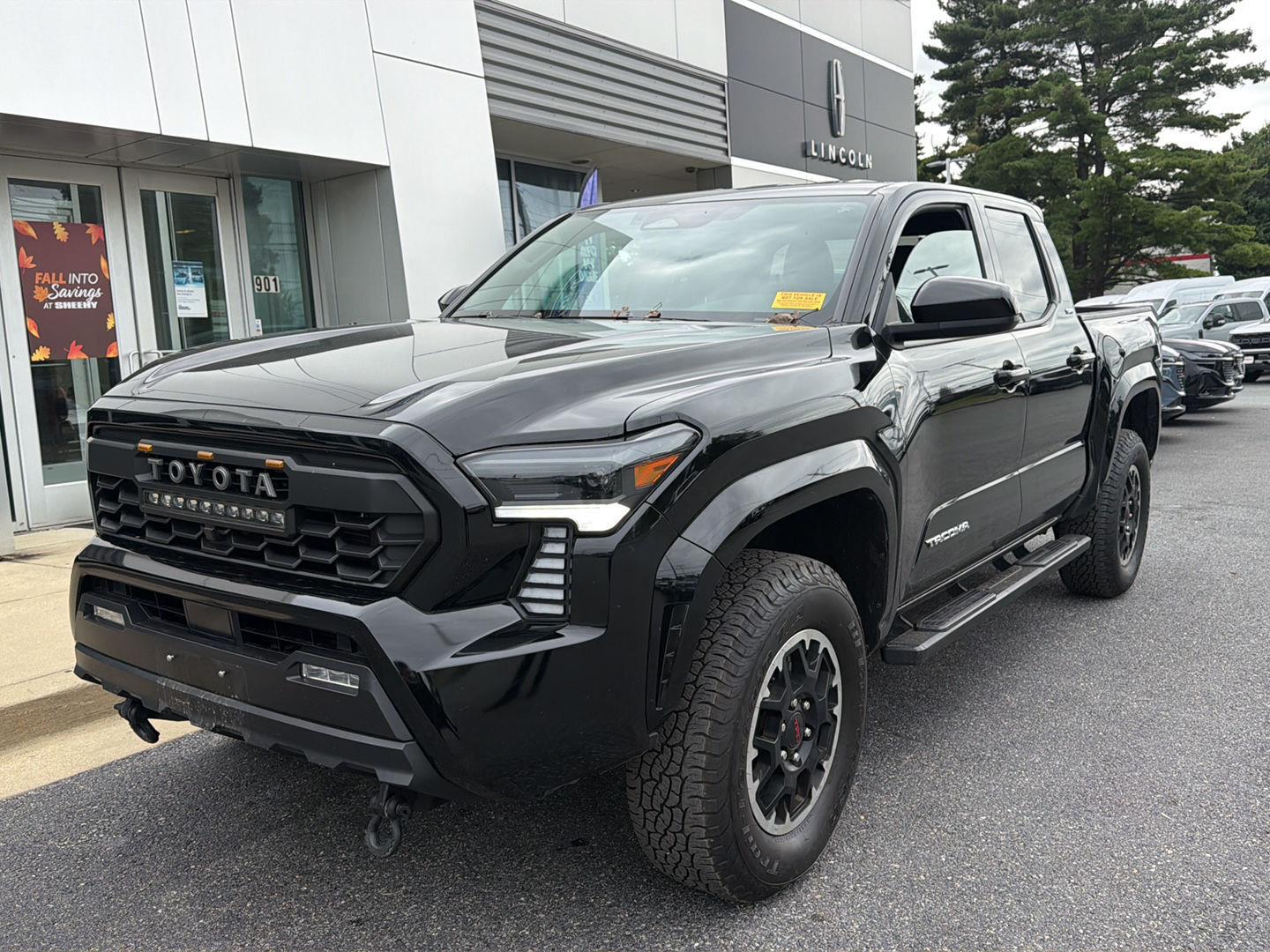 Used 2025 Black Toyota SR5 image 6