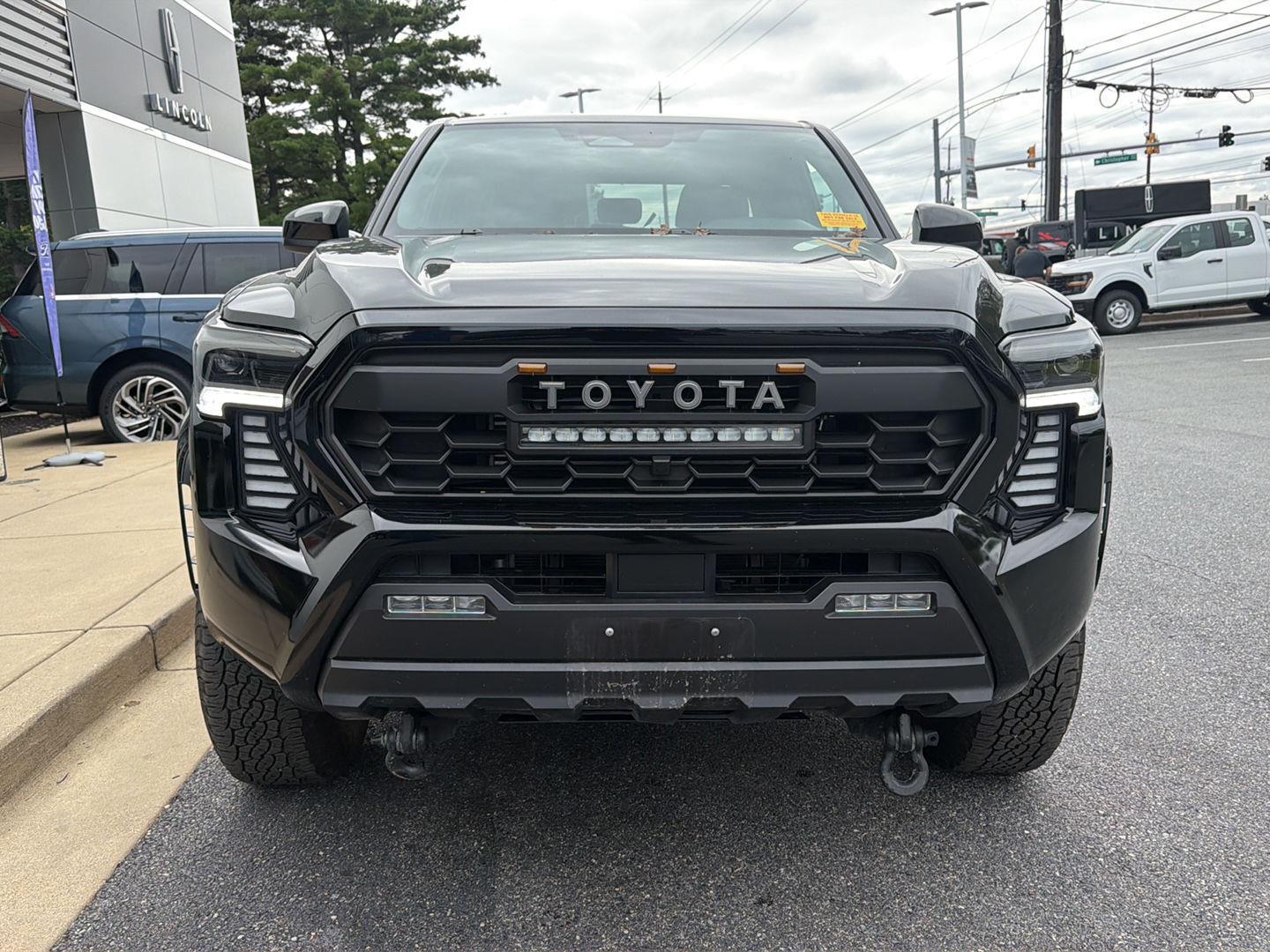 Used 2025 Black Toyota SR5 image 7