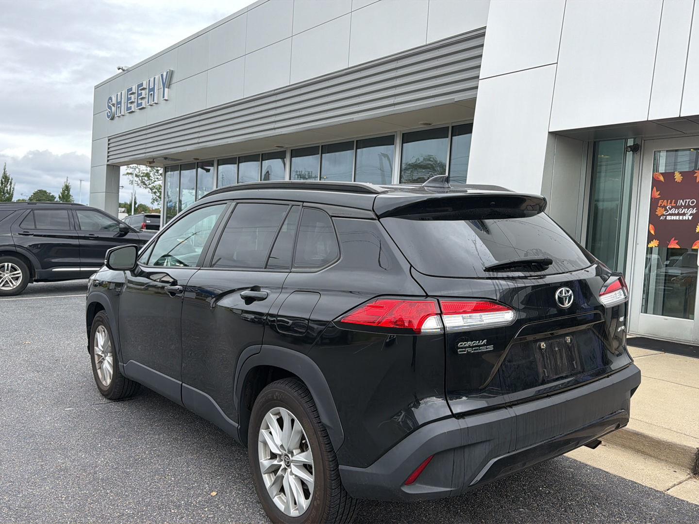 Used 2022 Jet Black Toyota LE image 5