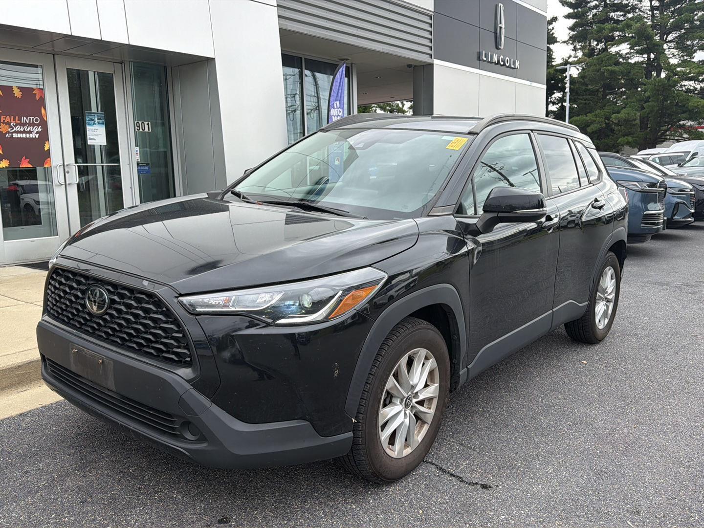 Used 2022 Jet Black Toyota LE image 7