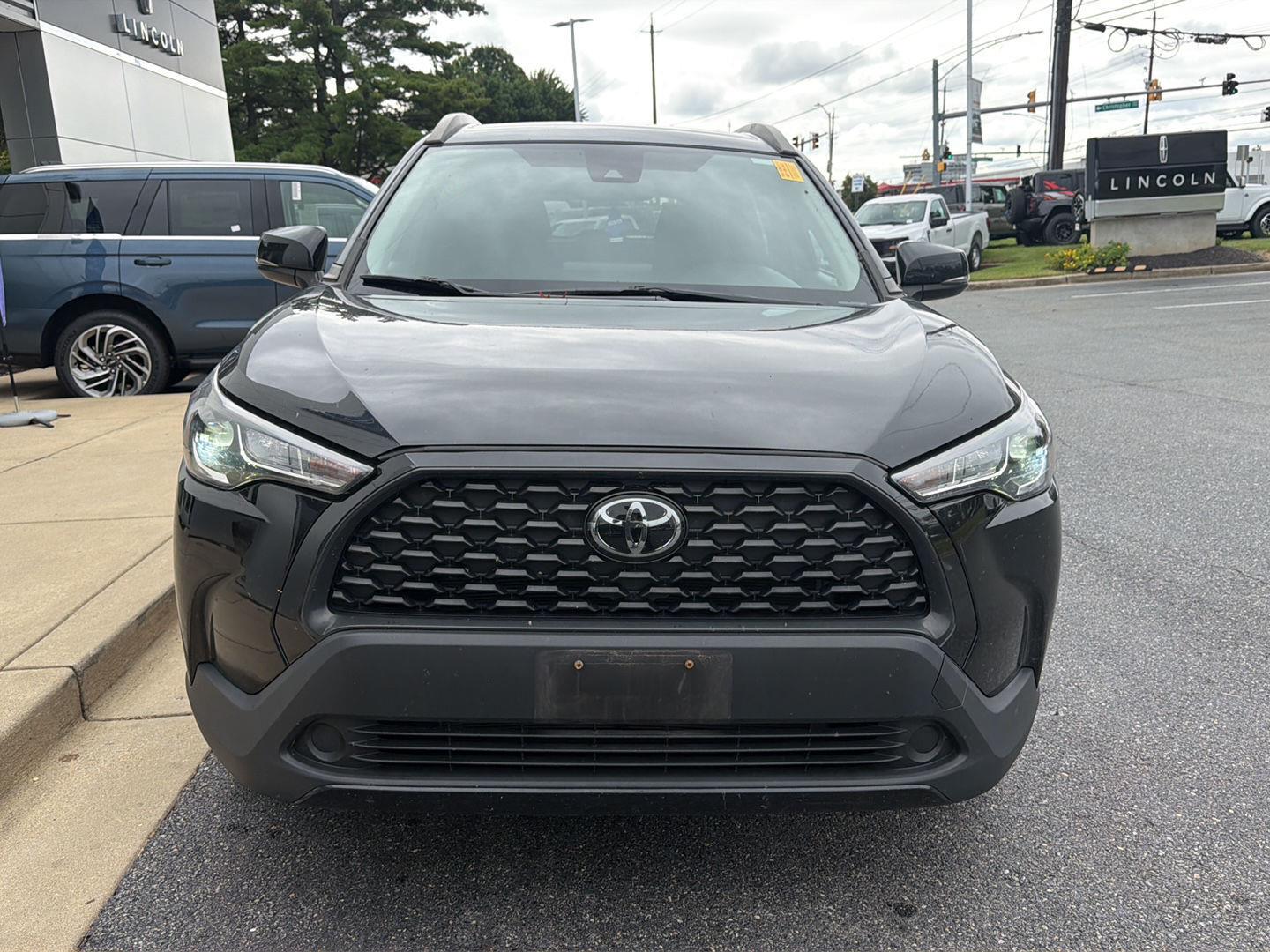 Used 2022 Jet Black Toyota LE image 8