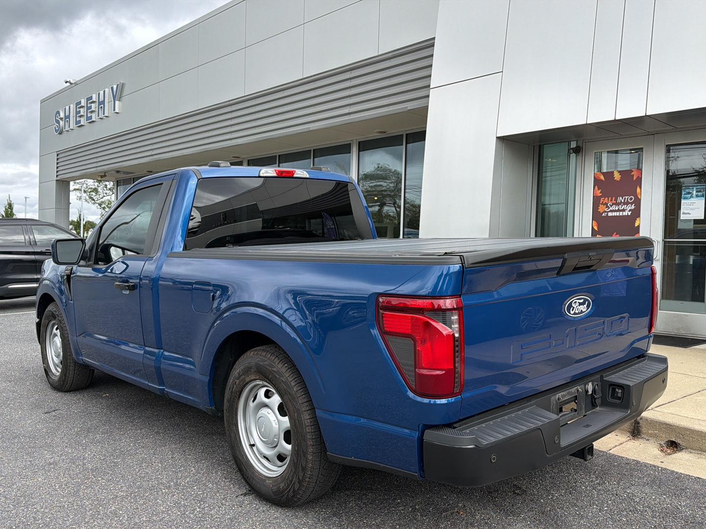 Used 2024 Atlas Blue Metallic Ford XL image 4