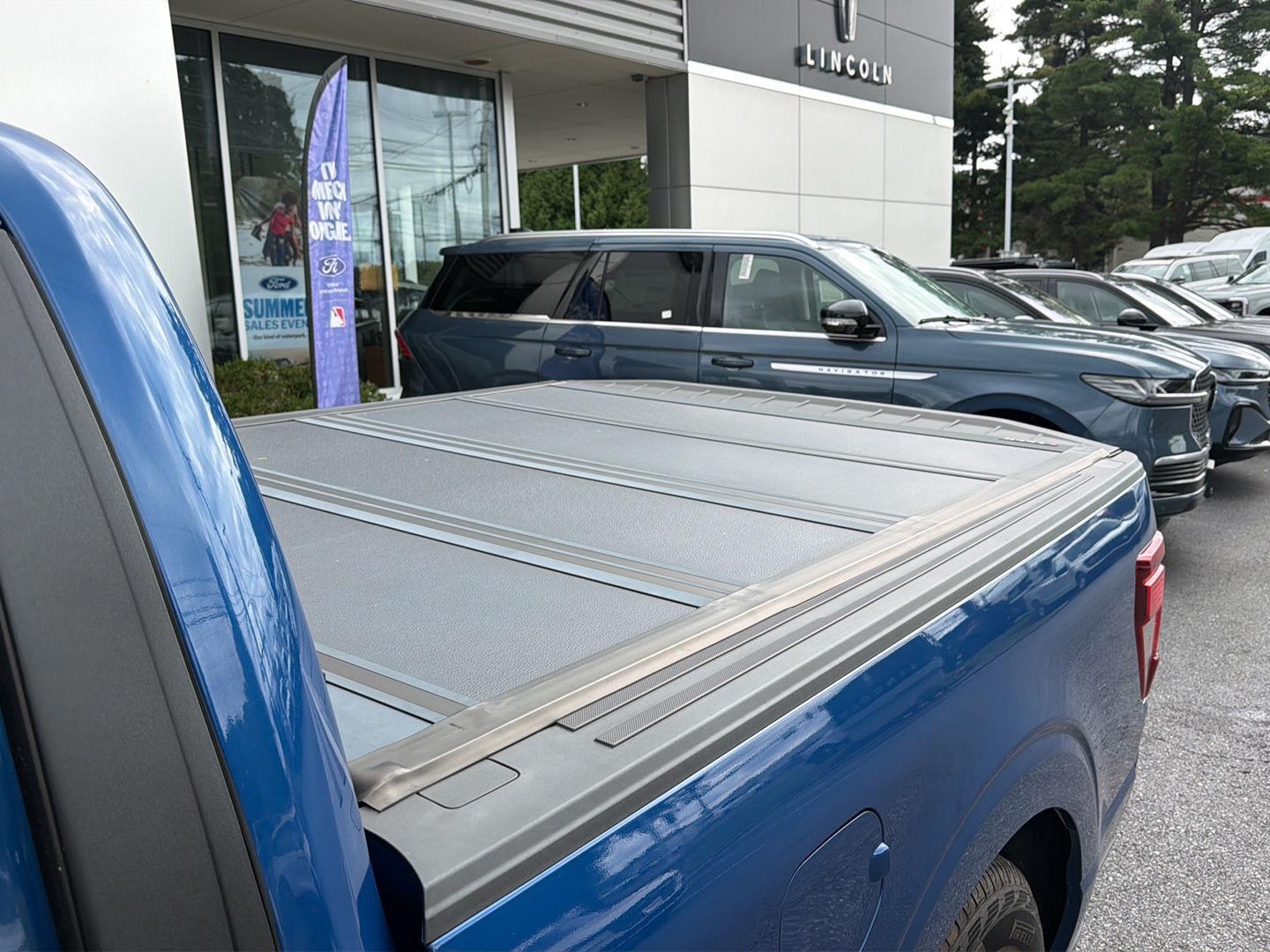 Used 2024 Atlas Blue Metallic Ford XL image 17