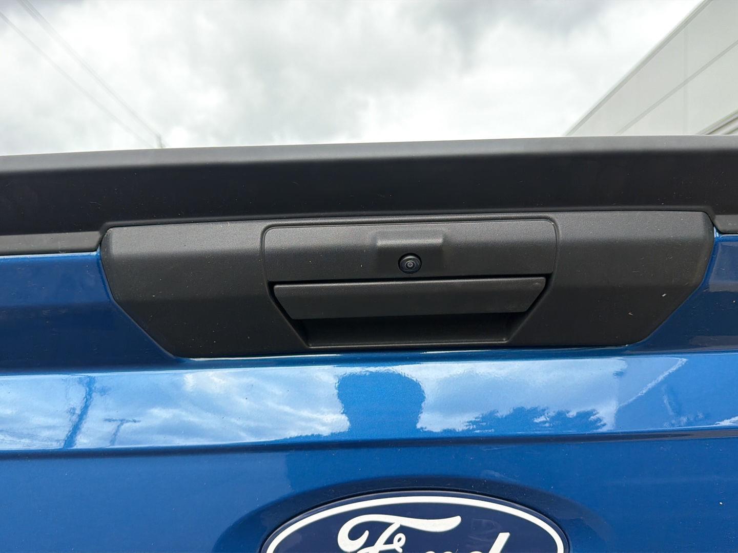 Used 2024 Atlas Blue Metallic Ford XL image 19