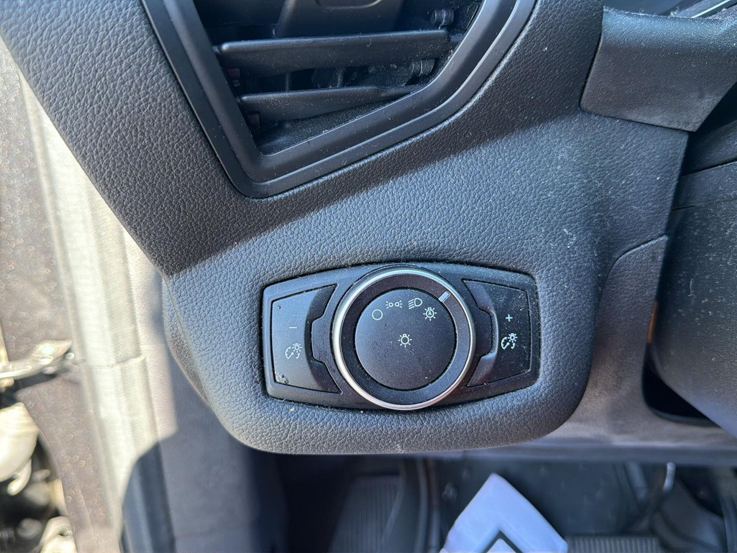 Used 2016 Magnetic Ford S image 15