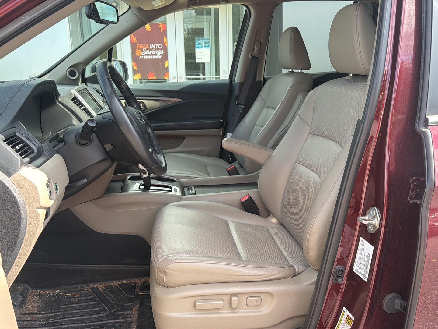 Used 2019 Deep Scarlet Pearl Honda RTL image 9