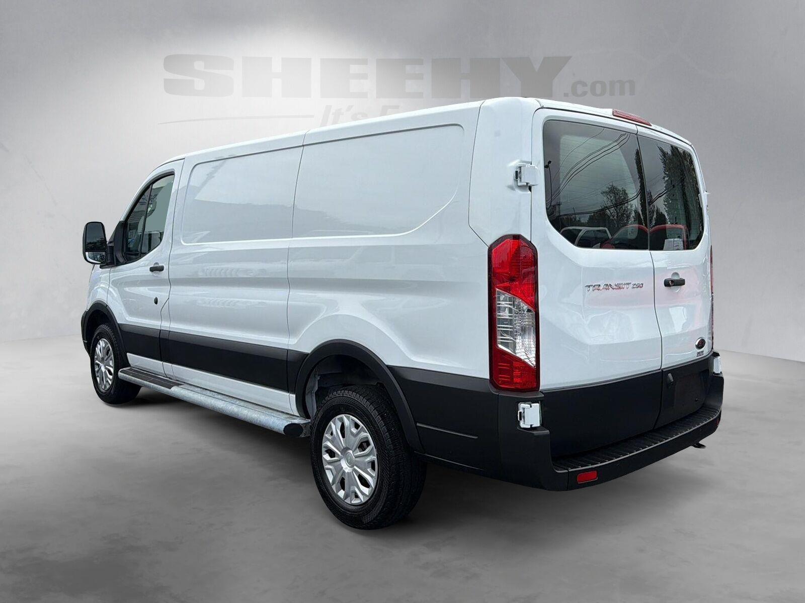 Used 2025  Ford T-250 130