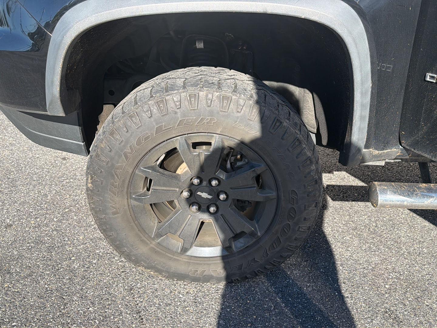 Used 2021 Black Chevrolet 4WD ZR2 image 19