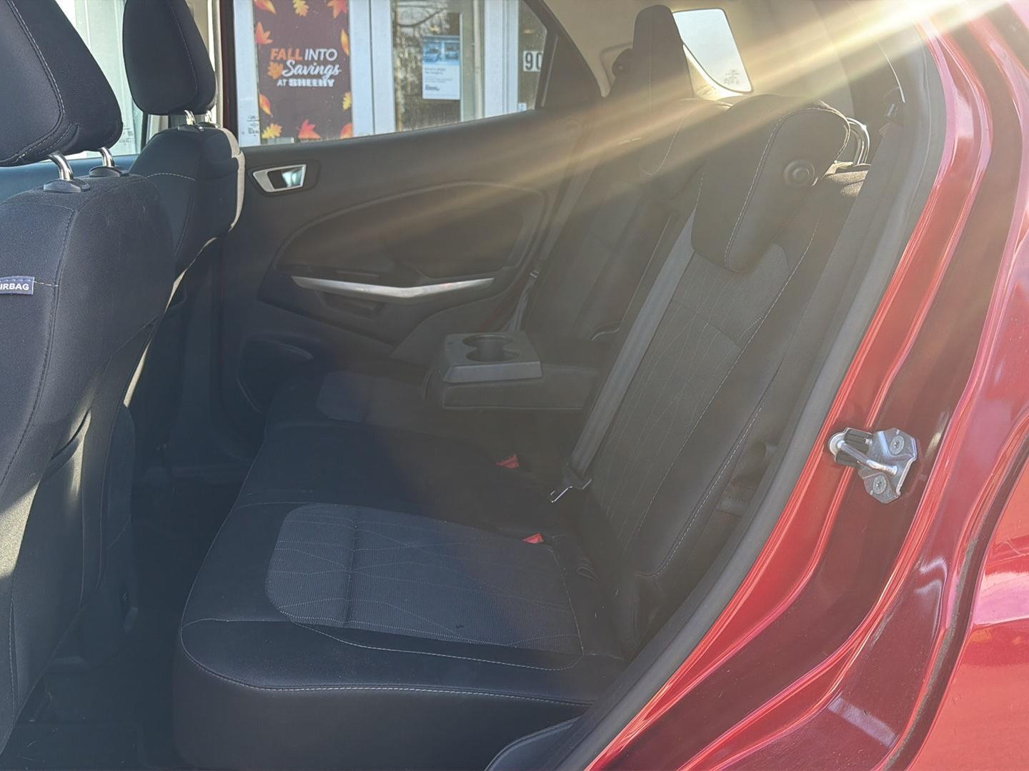 Used 2018 Ruby Red Metallic Tinted Clearcoat Ford SE image 7