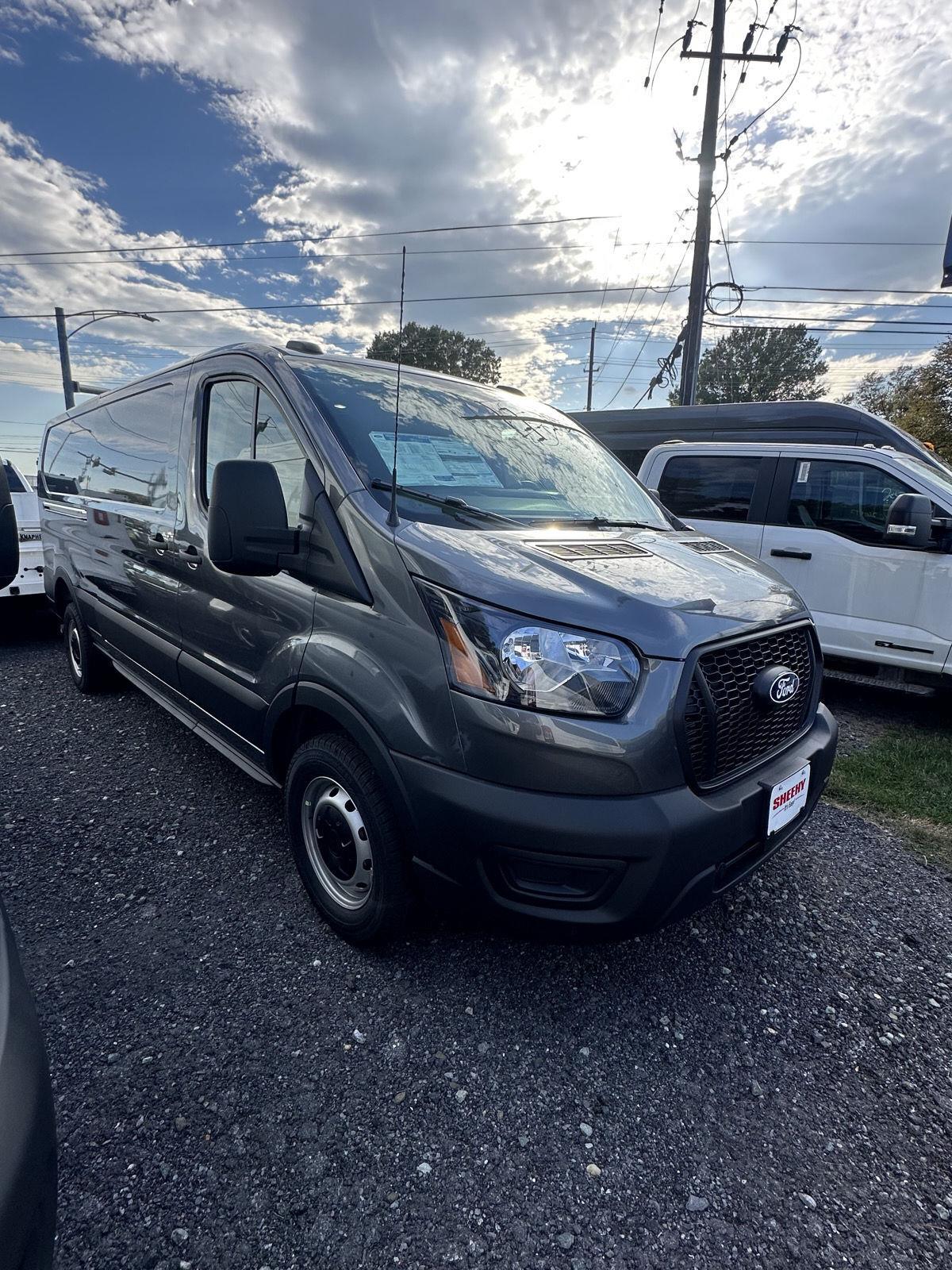 New 2026 Carbonized Gray Metallic Ford  image 22