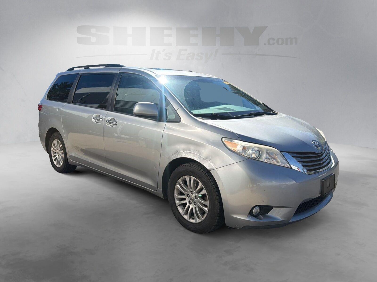 Used 2015 Silver Sky Metallic Toyota XLE Premium 8-Passenger image 2