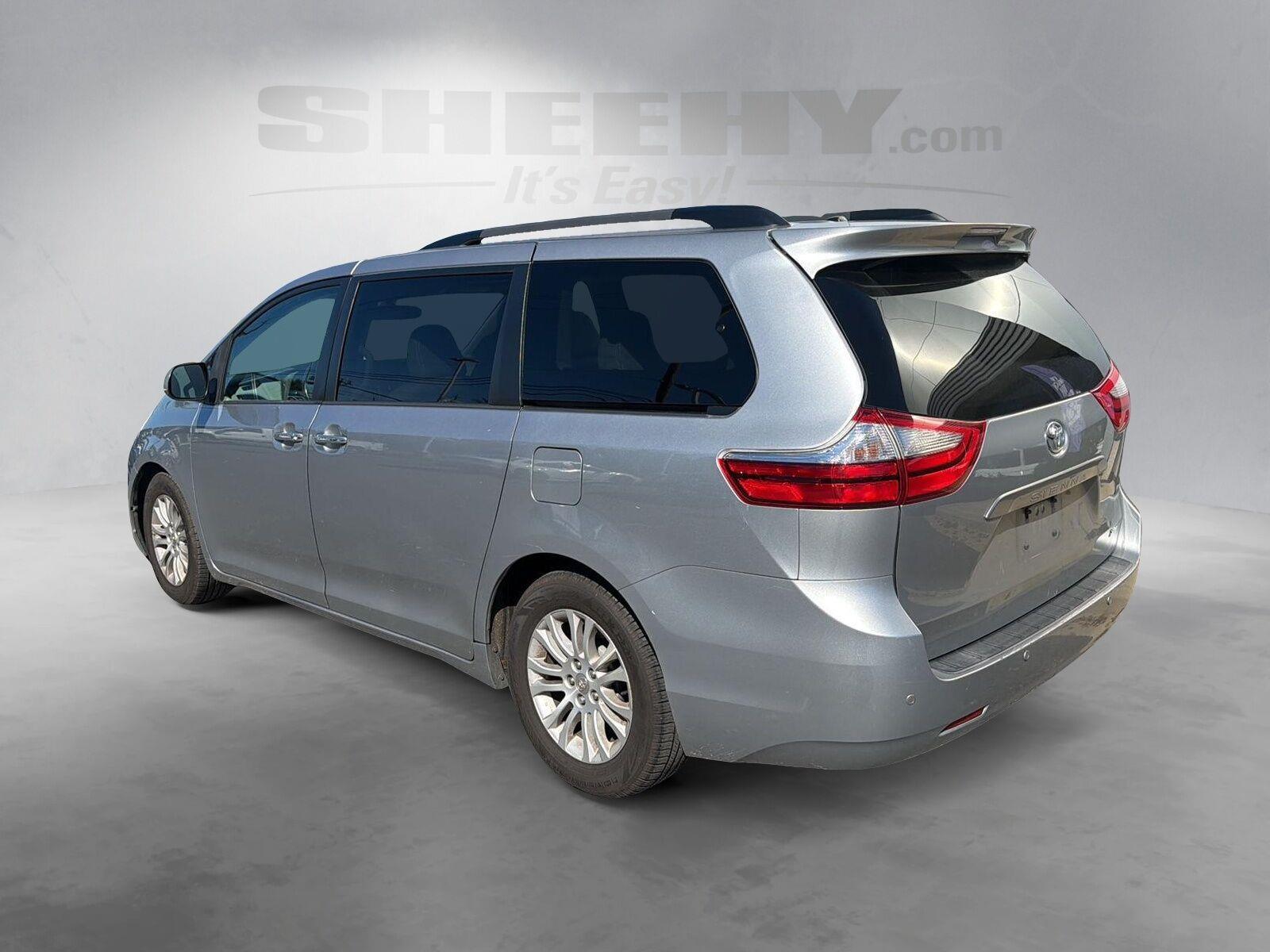 Used 2015 Silver Sky Metallic Toyota XLE Premium 8-Passenger image 16