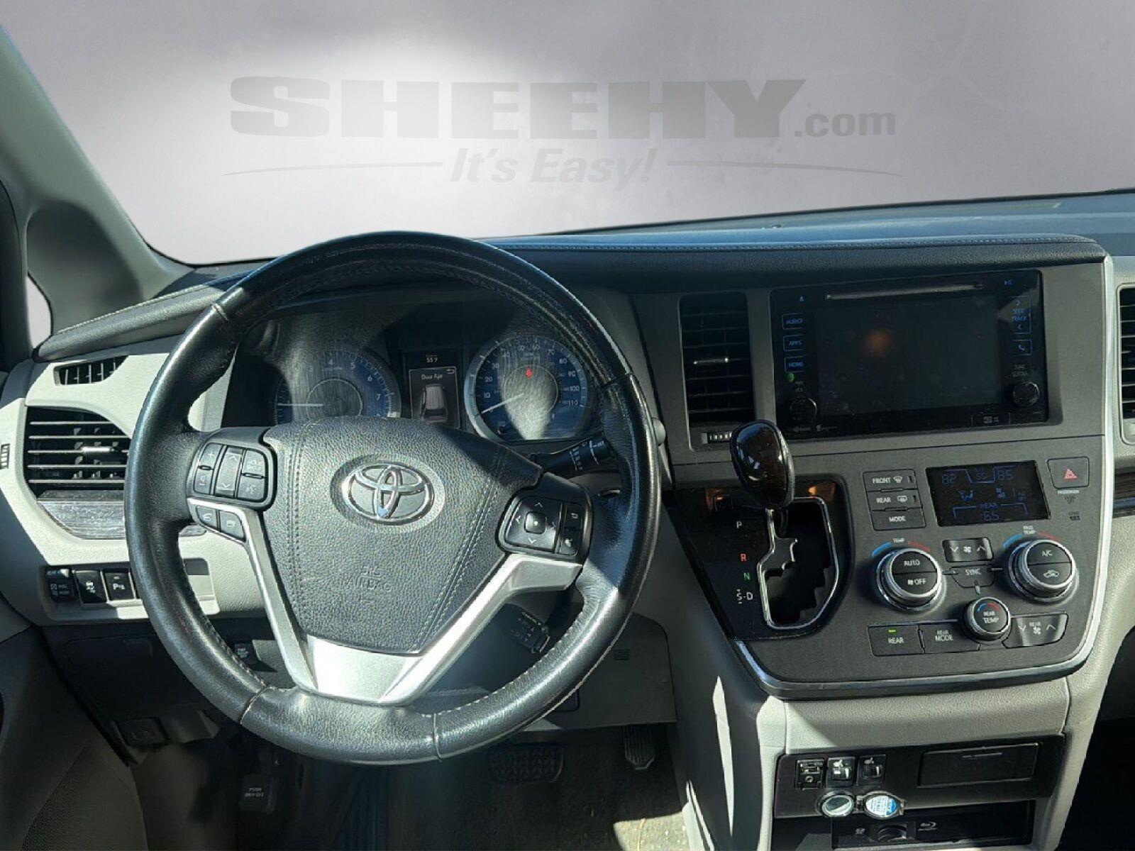 Used 2015 Silver Sky Metallic Toyota XLE Premium 8-Passenger image 3
