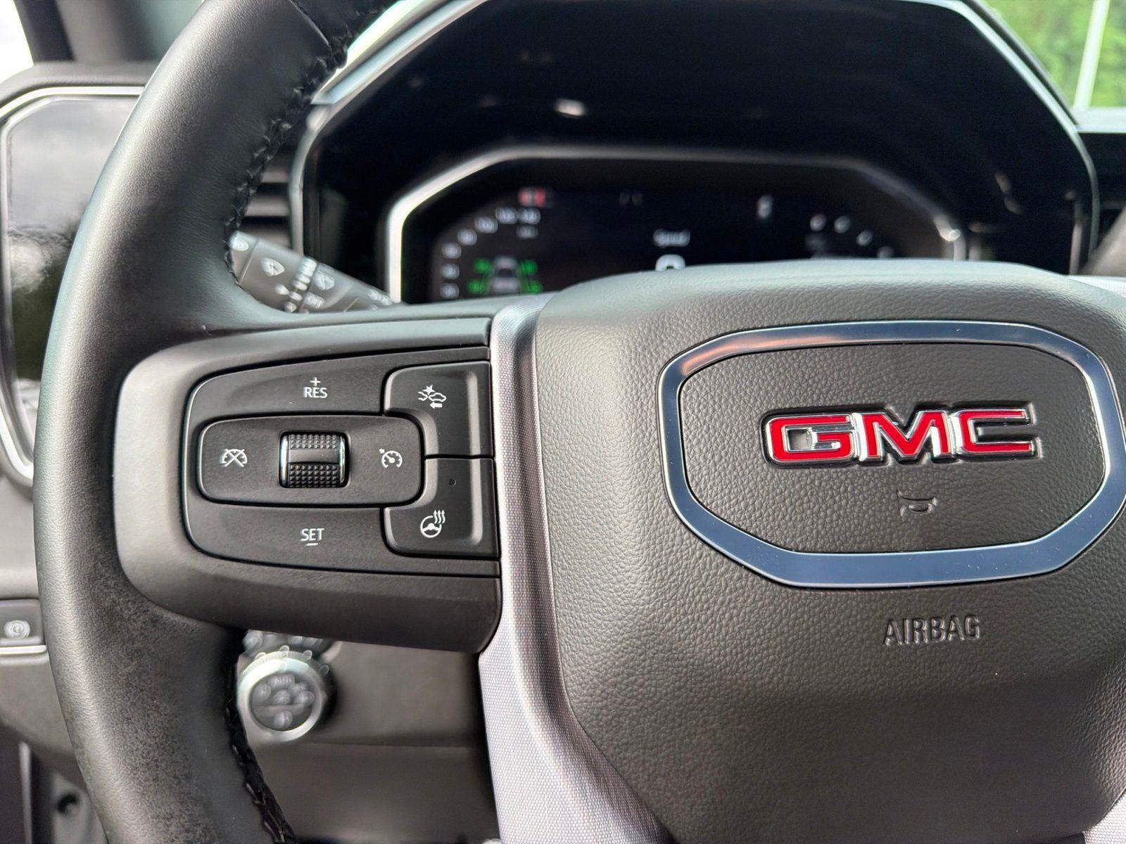 Used 2025 Summit White GMC Elevation image 19