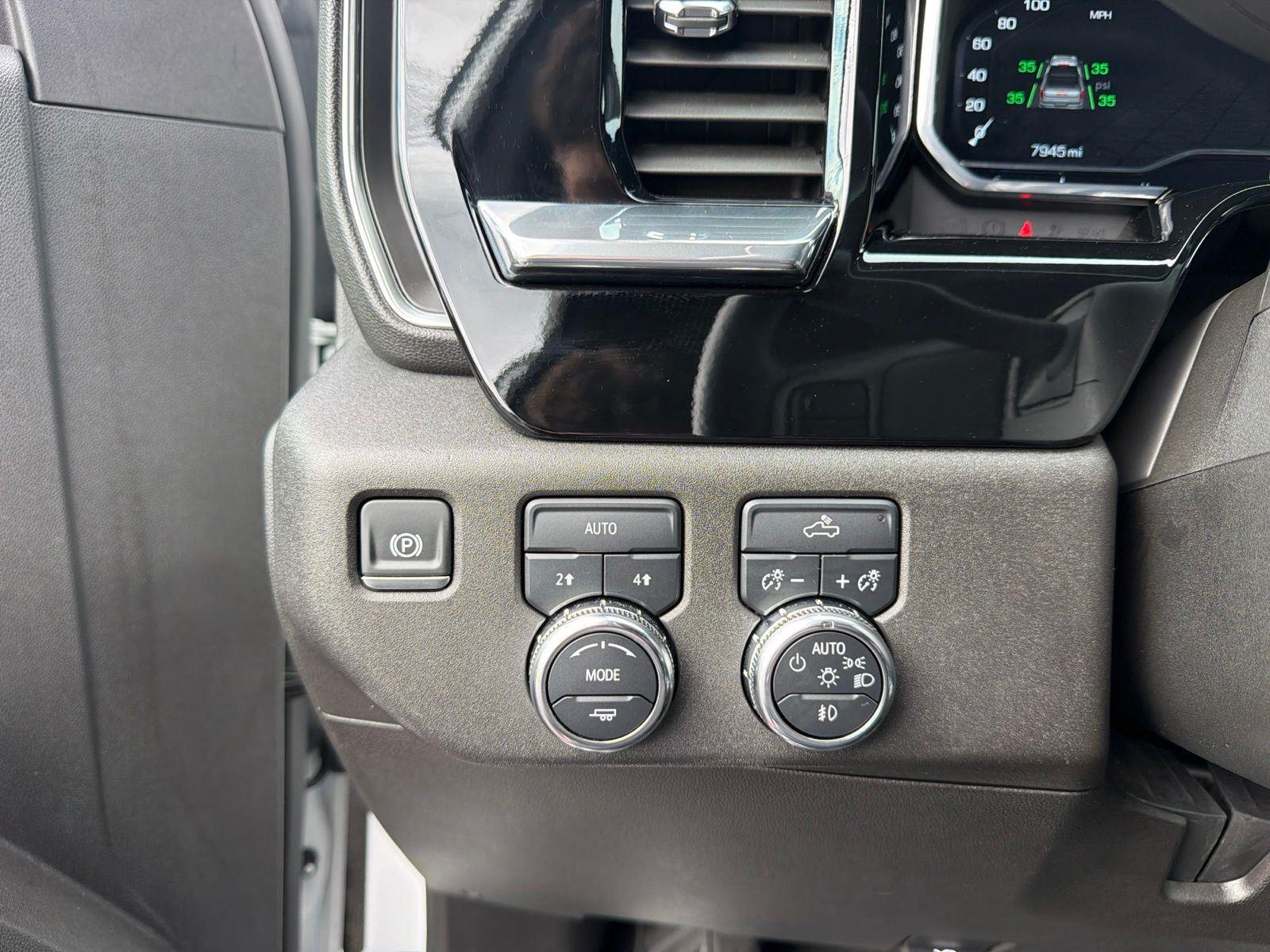 Used 2025 Summit White GMC Elevation image 20