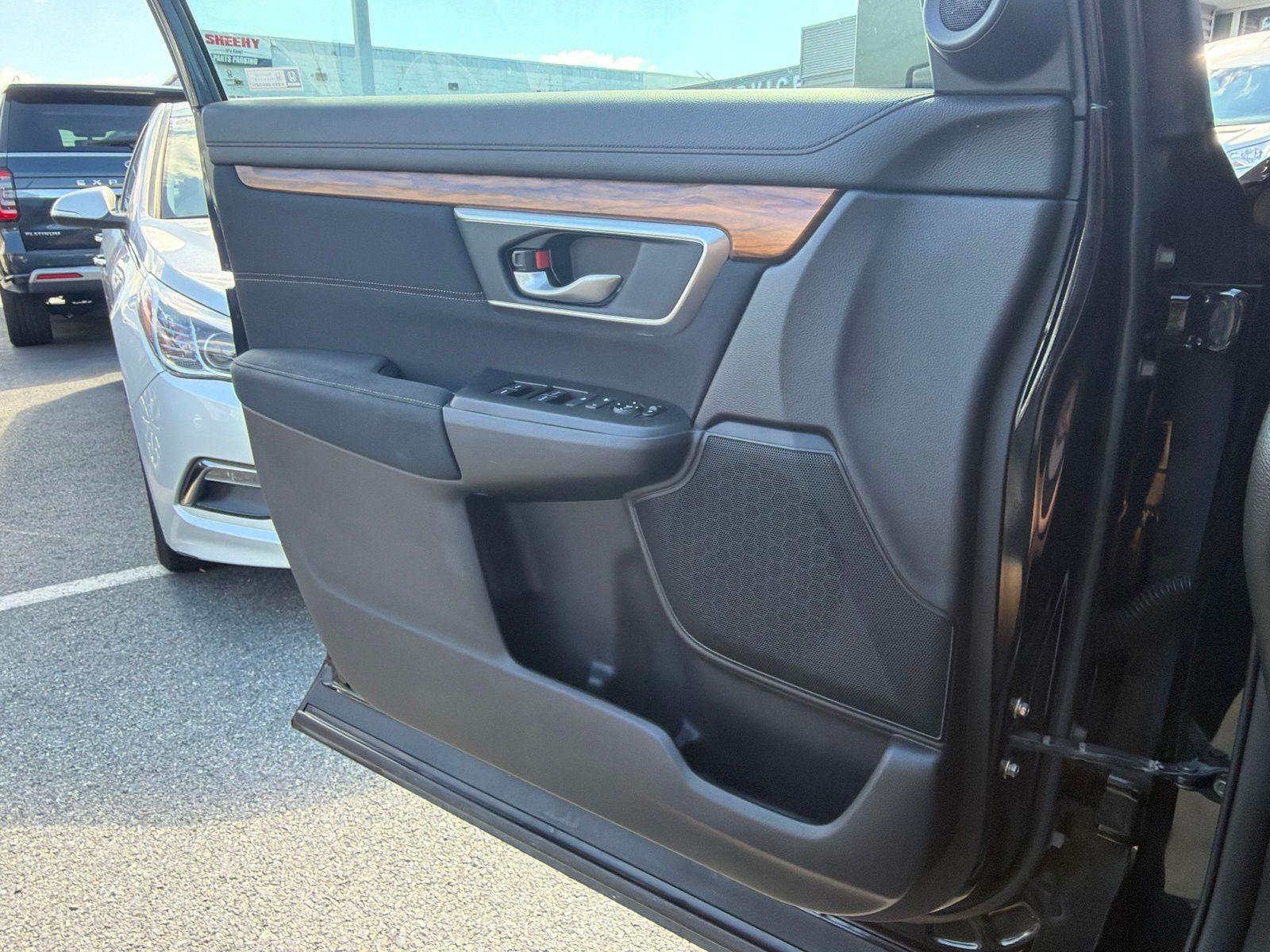 Used 2019 Crystal Black Pearl Honda EX image 22