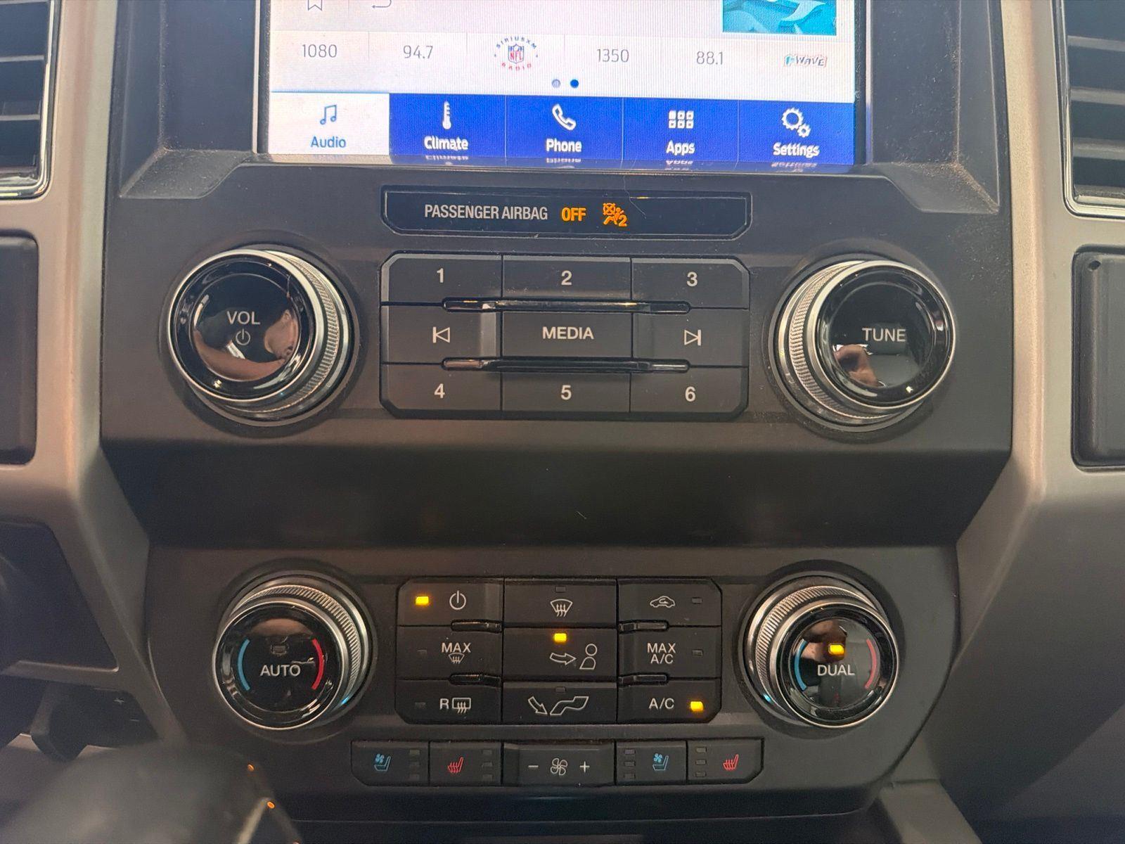 Used 2020 Iconic Silver Metallic Ford LARIAT image 18