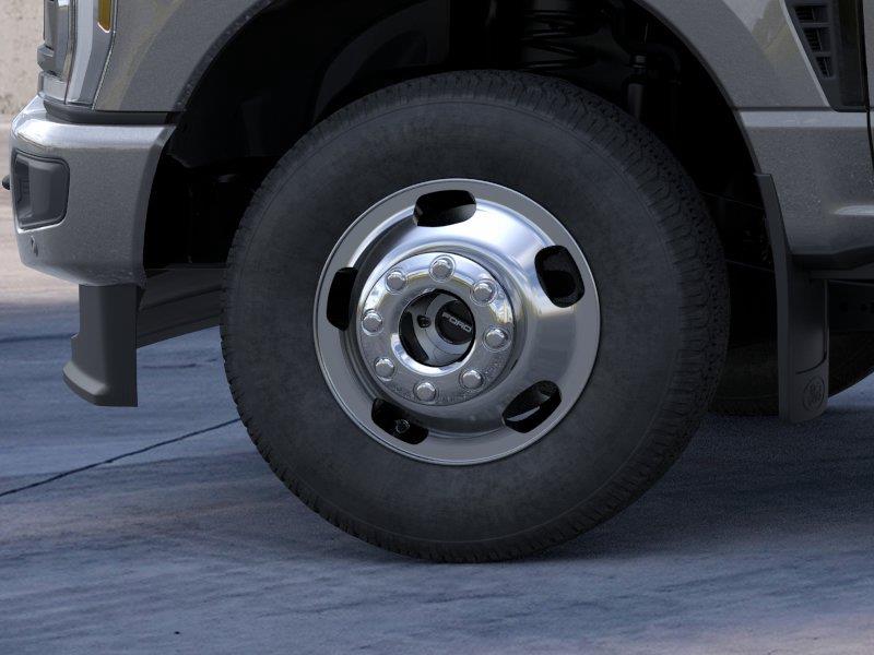New 2026 Carbonized Gray Metallic Ford Platinum image 19
