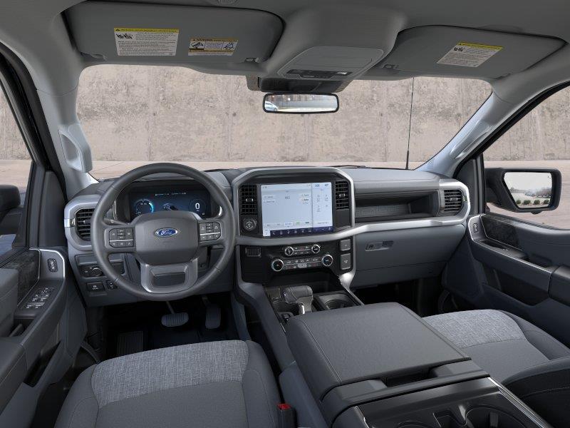 New 2025 Agate Black Metallic Ford XLT image 9