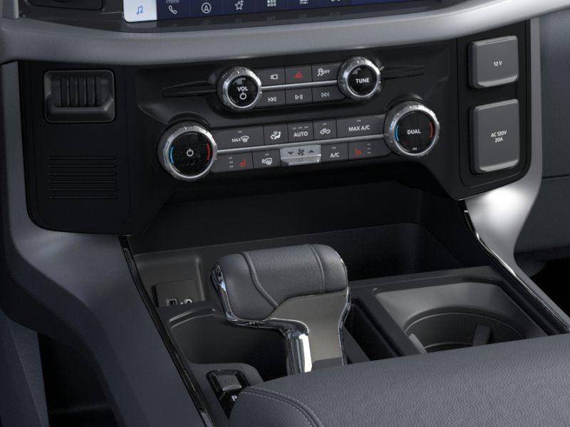 2025 Ford F-150 Lightning XLT - Photo 15