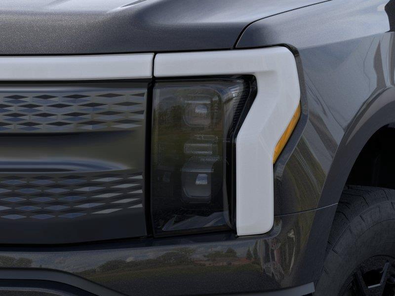 New 2025 Agate Black Metallic Ford XLT image 18