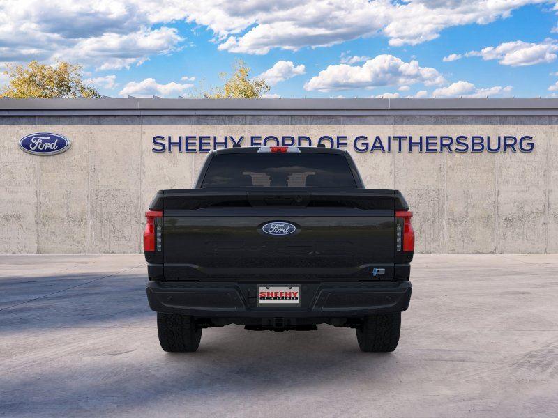2025 Ford F-150 Lightning XLT - Photo 6